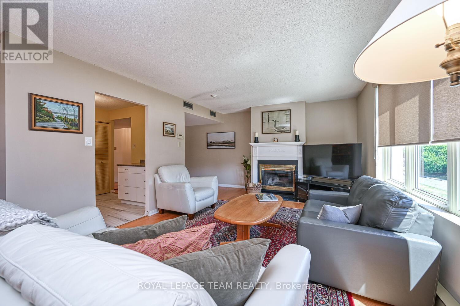 403 - 800 Mckellar Avenue, Ottawa, Ontario  K2A 2X5 - Photo 6 - X12452496