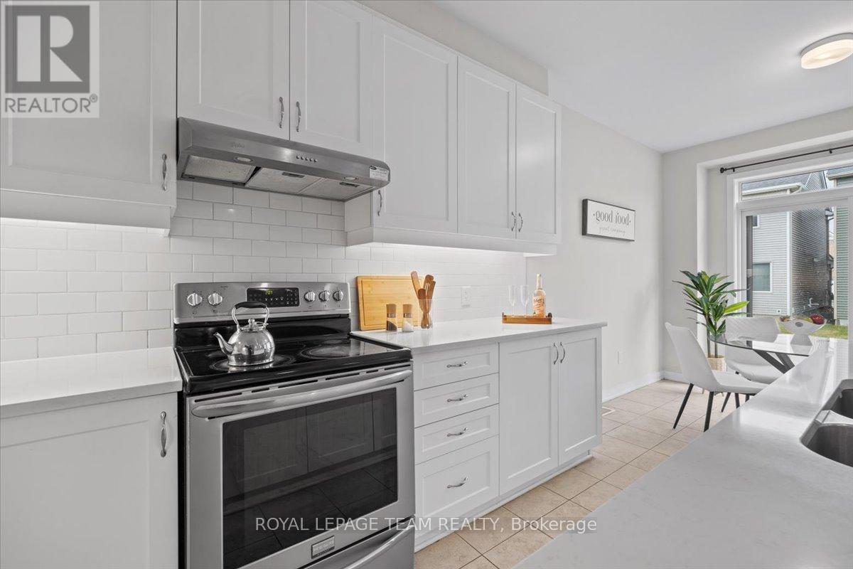 331 Crossway Terrace, Ottawa, Ontario  K2S 2Z3 - Photo 15 - X12452505
