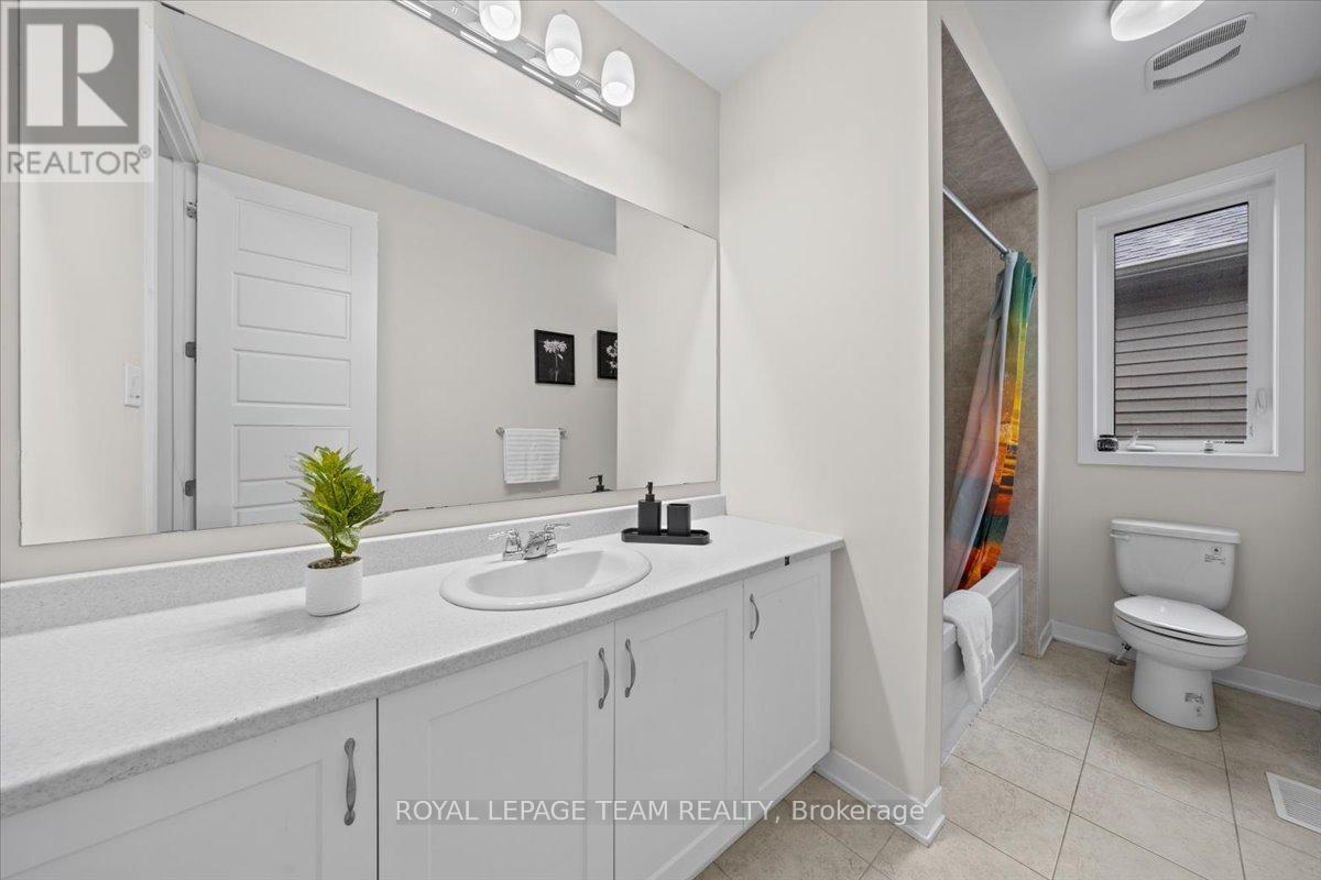 331 Crossway Terrace, Ottawa, Ontario  K2S 2Z3 - Photo 32 - X12452505