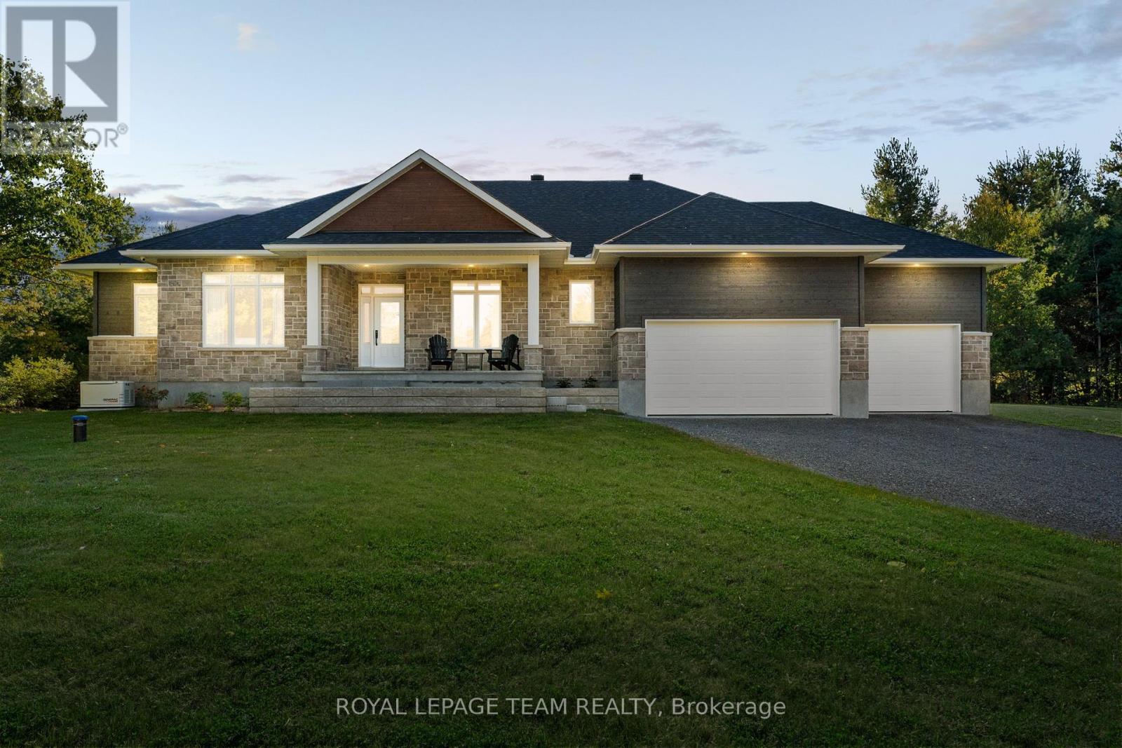 143 Raymond Luhta Crescent, Mcnab/braeside, Ontario  K7S 3G8 - Photo 1 - X12452522