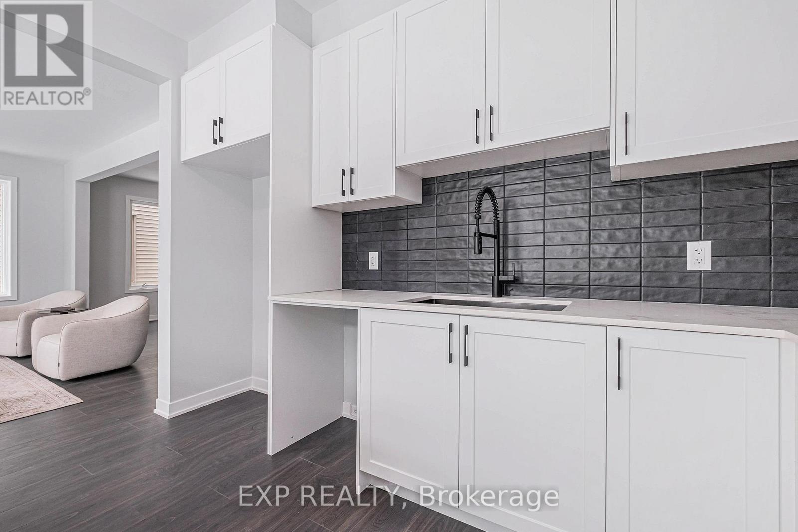211 Parsnip Mews, Ottawa, Ontario  K0A 2Z0 - Photo 12 - X12452536