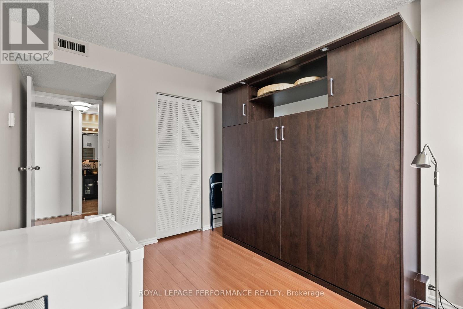 Unit #407 - 200 Lafontaine Avenue, Ottawa, Ontario  K1L 8K8 - Photo 18 - X12452542