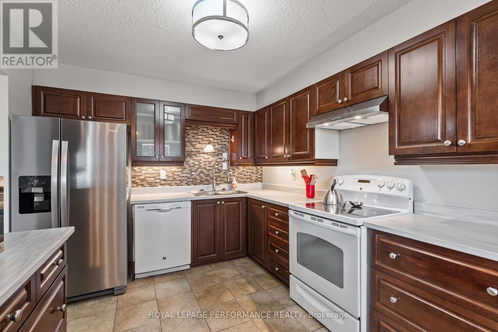 Unit #407 - 200 Lafontaine Avenue, Ottawa, Ontario  K1L 8K8 - Photo 7 - X12452542