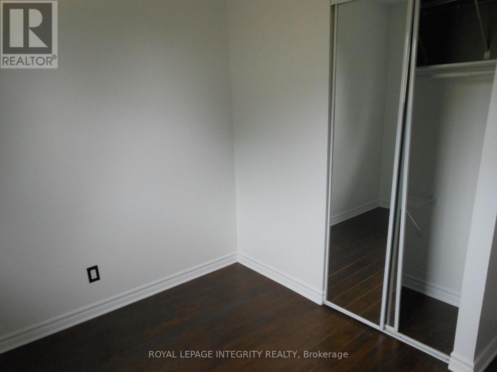 2 Laurie Court, Ottawa, Ontario  K2L 1S3 - Photo 18 - X12452552