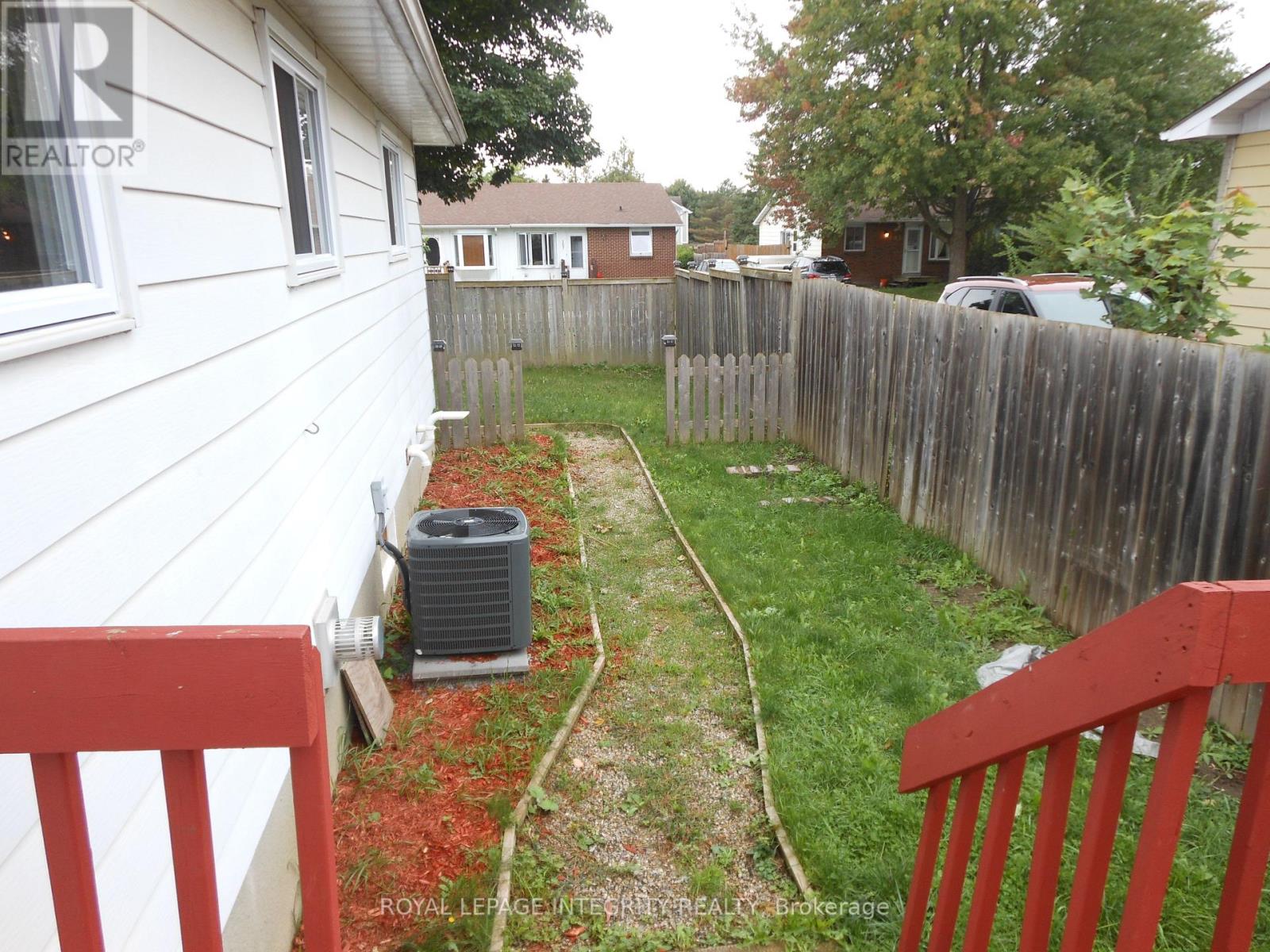 2 Laurie Court, Ottawa, Ontario  K2L 1S3 - Photo 27 - X12452552