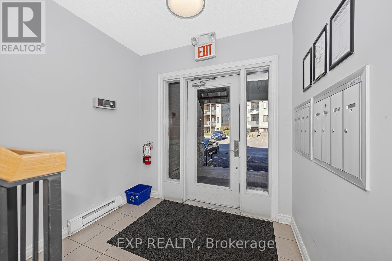 6 - 585 Stonefield Private, Ottawa, Ontario  K2G 4R4 - Photo 4 - X12452565