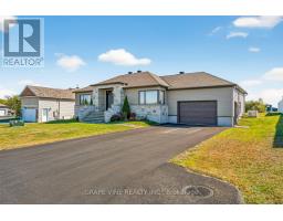 18 CALCO CRESCENT, North Stormont, Ontario