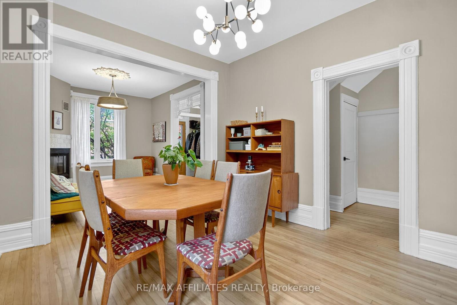 31 Fourth Avenue, Ottawa, Ontario  K1S 2L1 - Photo 11 - X12452573