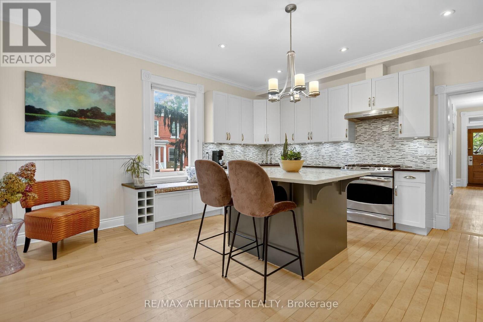 31 Fourth Avenue, Ottawa, Ontario  K1S 2L1 - Photo 16 - X12452573