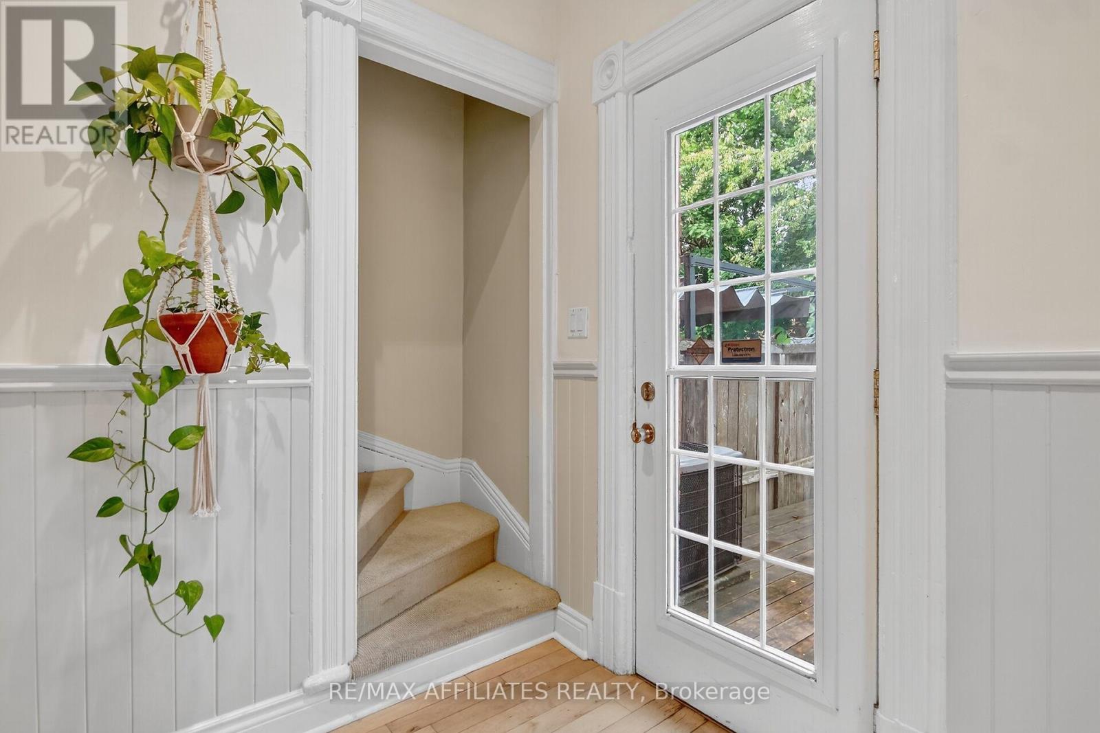 31 Fourth Avenue, Ottawa, Ontario  K1S 2L1 - Photo 18 - X12452573