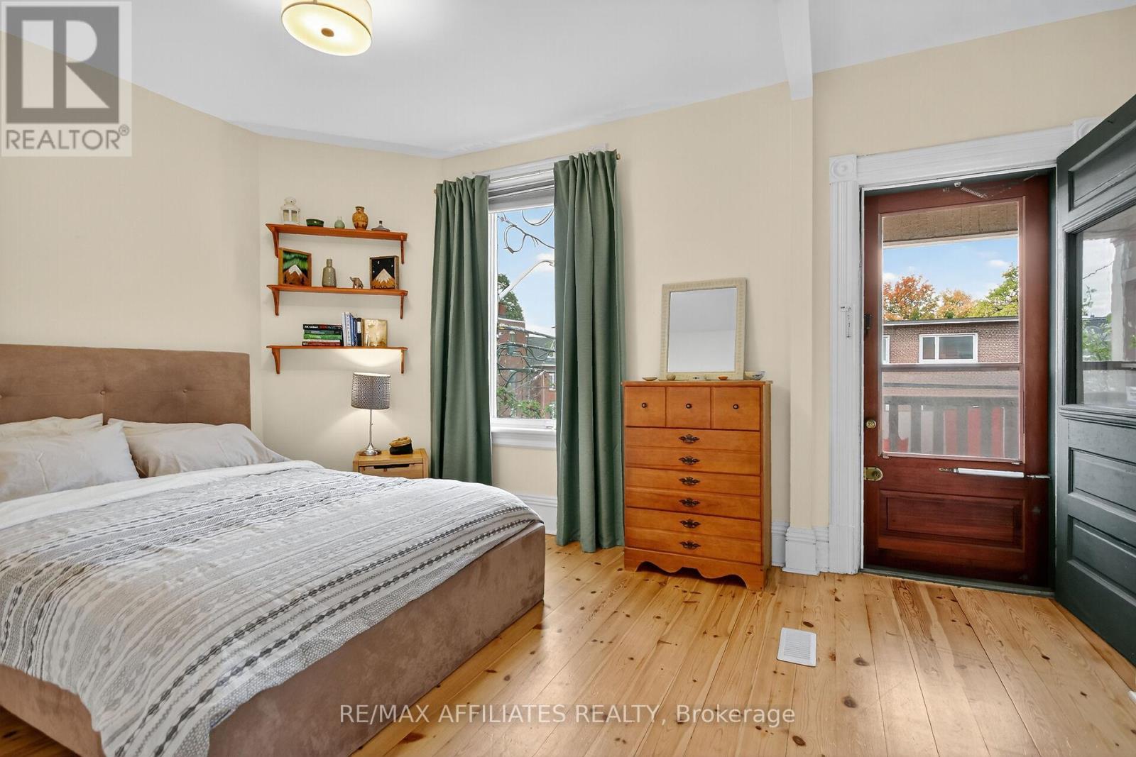 31 Fourth Avenue, Ottawa, Ontario  K1S 2L1 - Photo 24 - X12452573