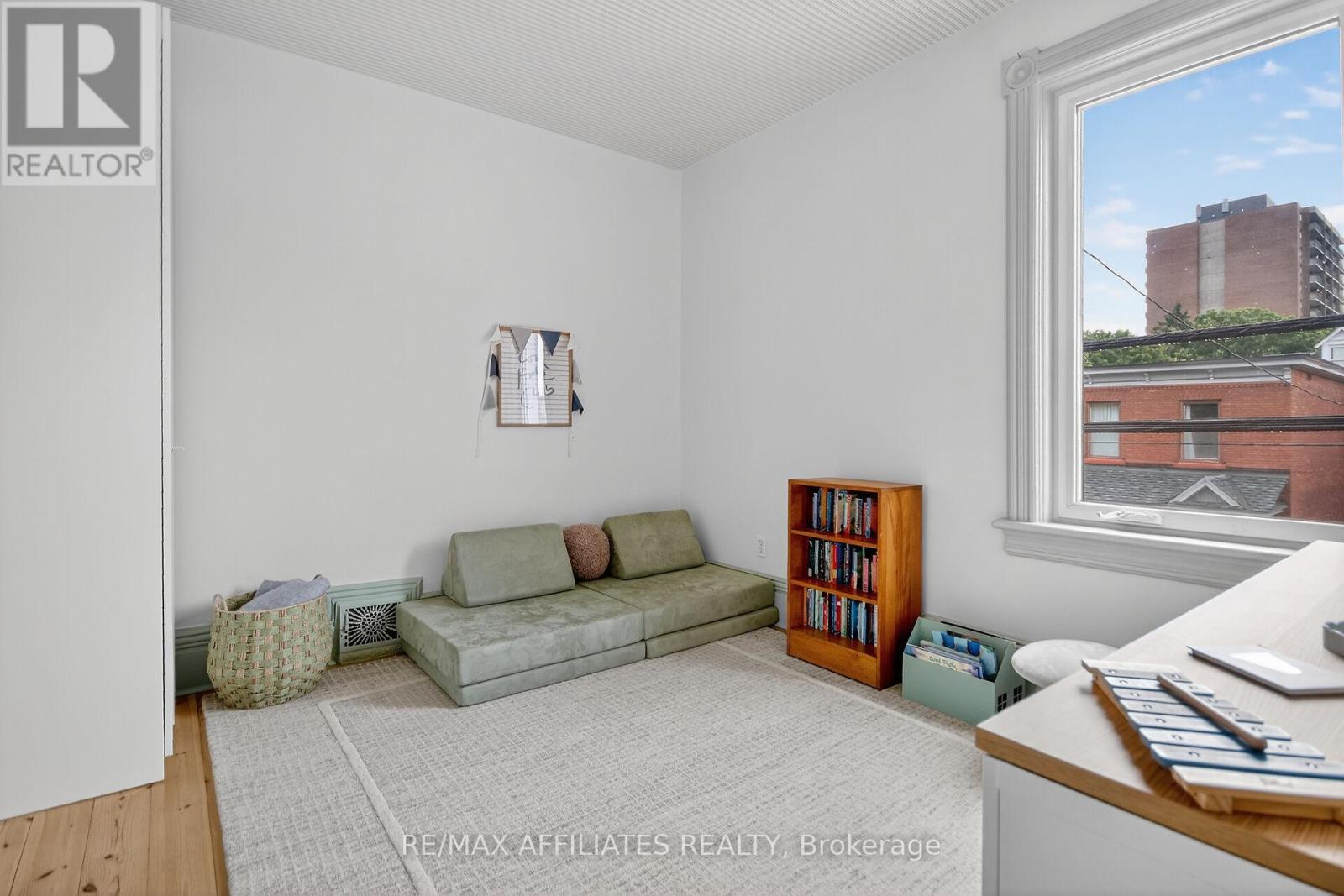 31 Fourth Avenue, Ottawa, Ontario  K1S 2L1 - Photo 28 - X12452573