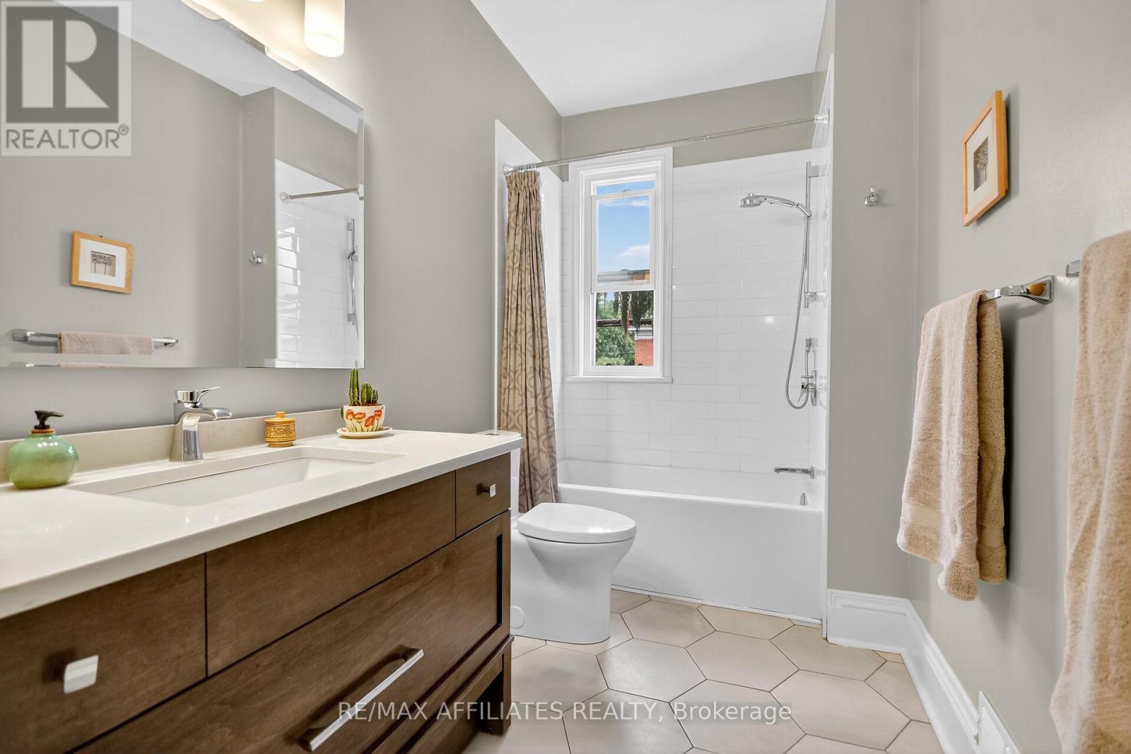 31 Fourth Avenue, Ottawa, Ontario  K1S 2L1 - Photo 31 - X12452573