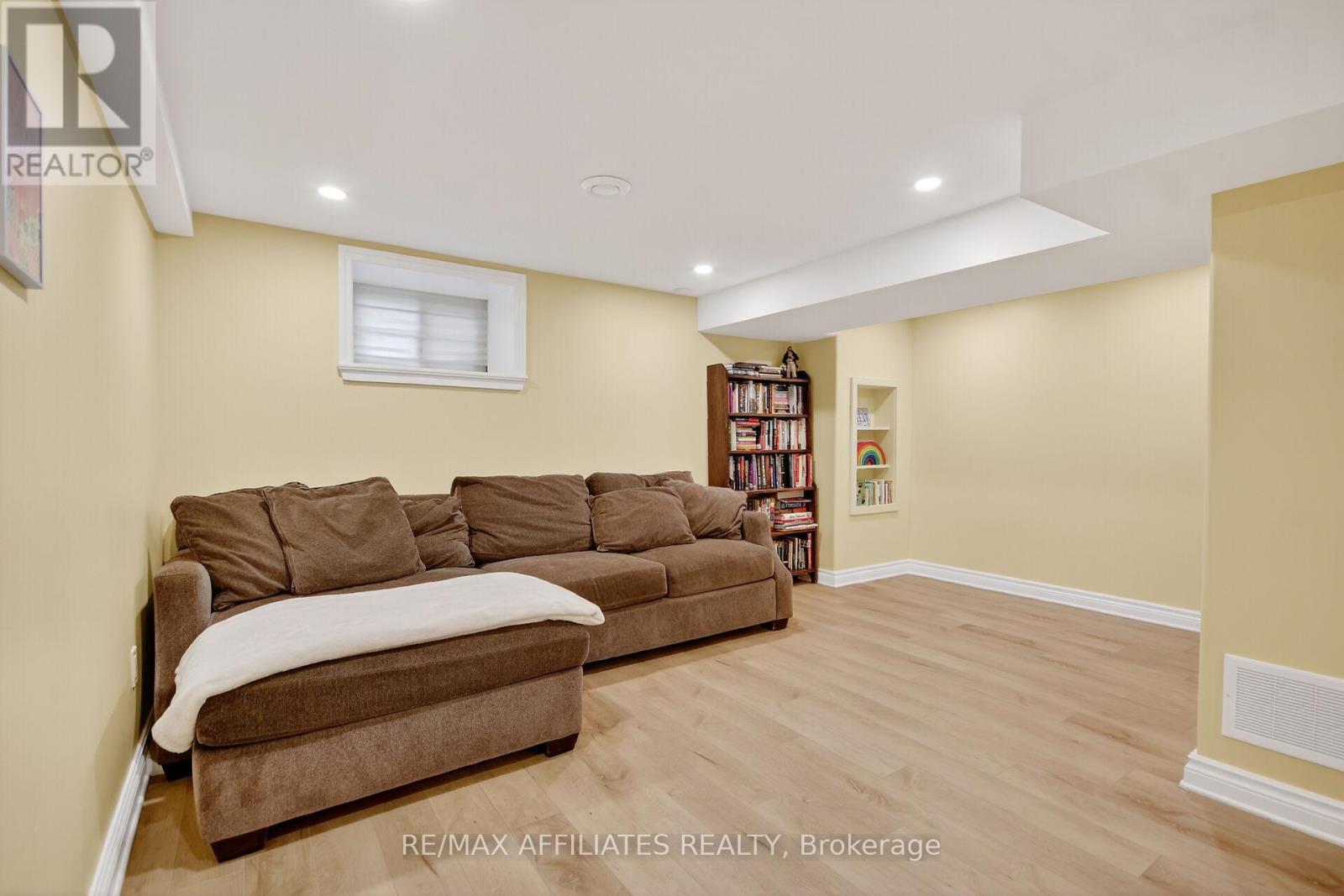 31 Fourth Avenue, Ottawa, Ontario  K1S 2L1 - Photo 33 - X12452573