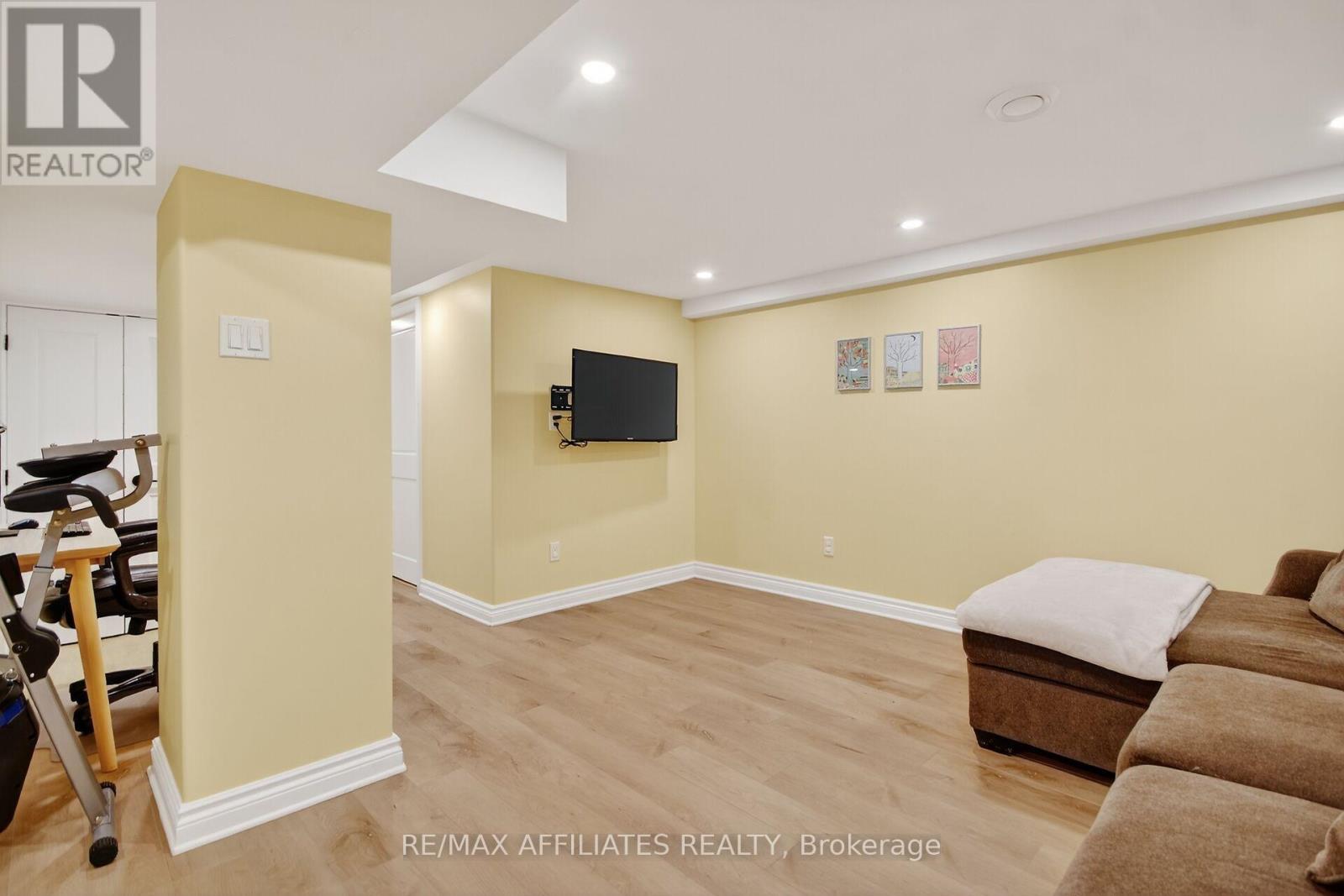 31 Fourth Avenue, Ottawa, Ontario  K1S 2L1 - Photo 36 - X12452573