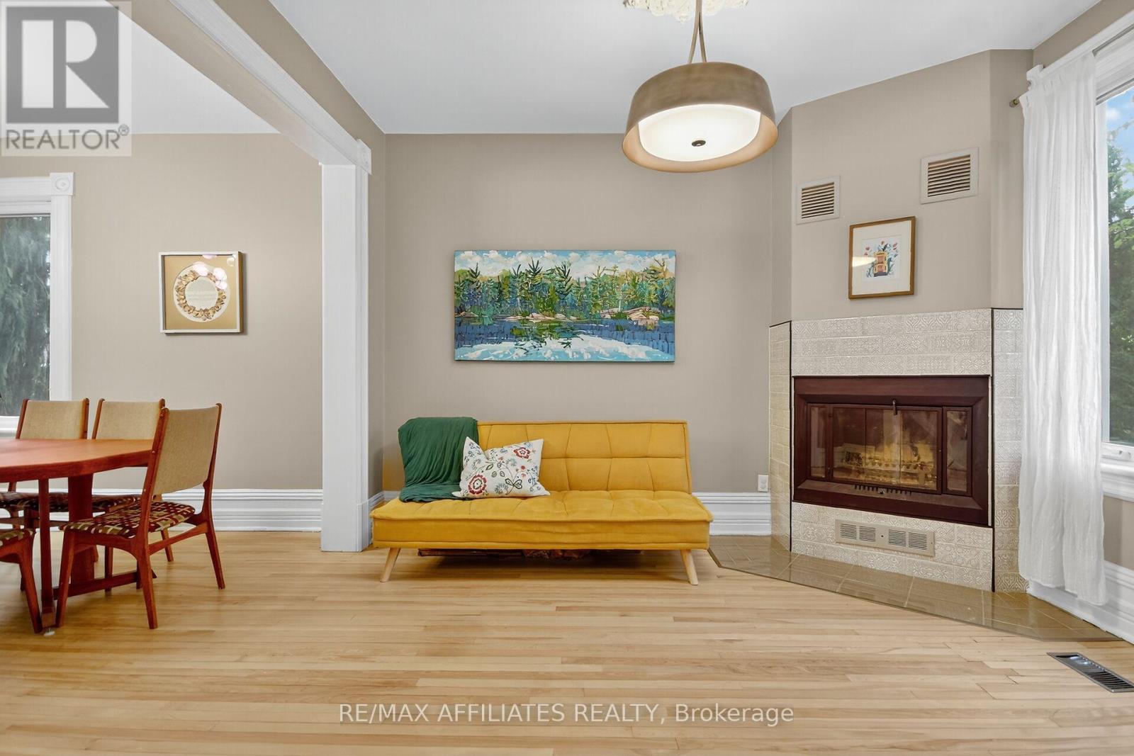 31 Fourth Avenue, Ottawa, Ontario  K1S 2L1 - Photo 7 - X12452573