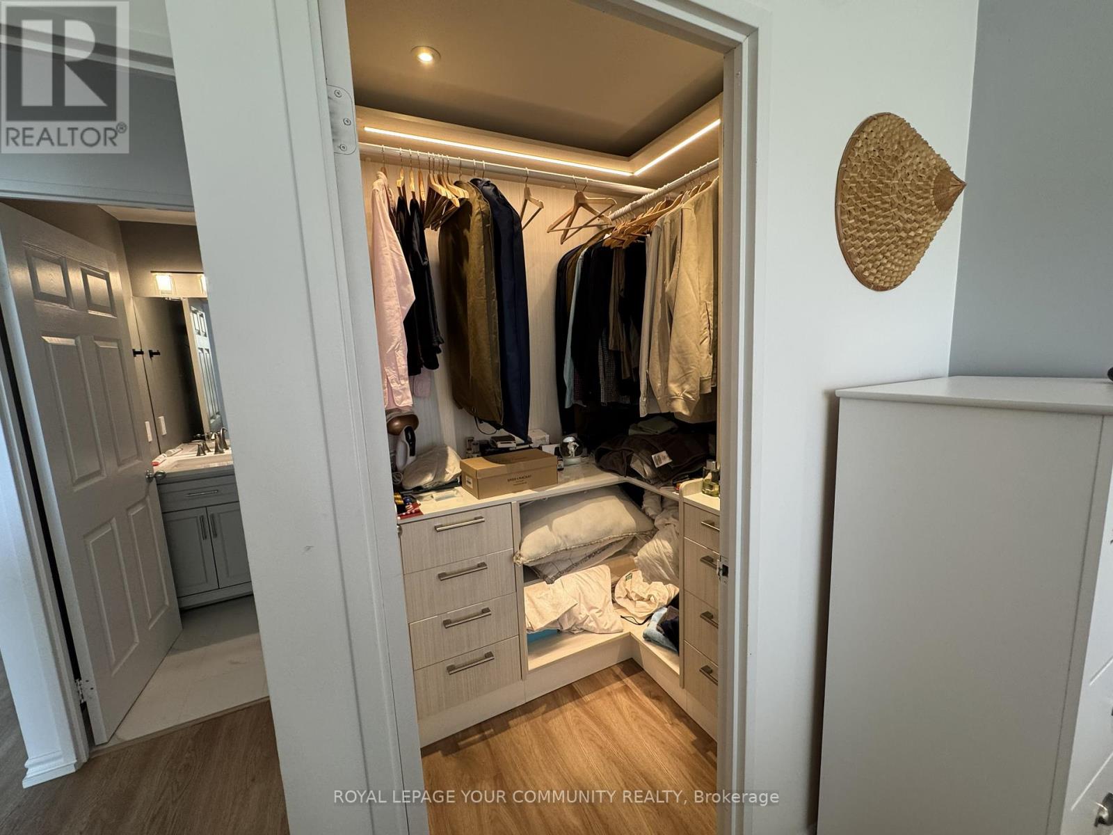 1101 - 39 Parliament Street, Toronto, Ontario  M5A 4R2 - Photo 6 - C12452266
