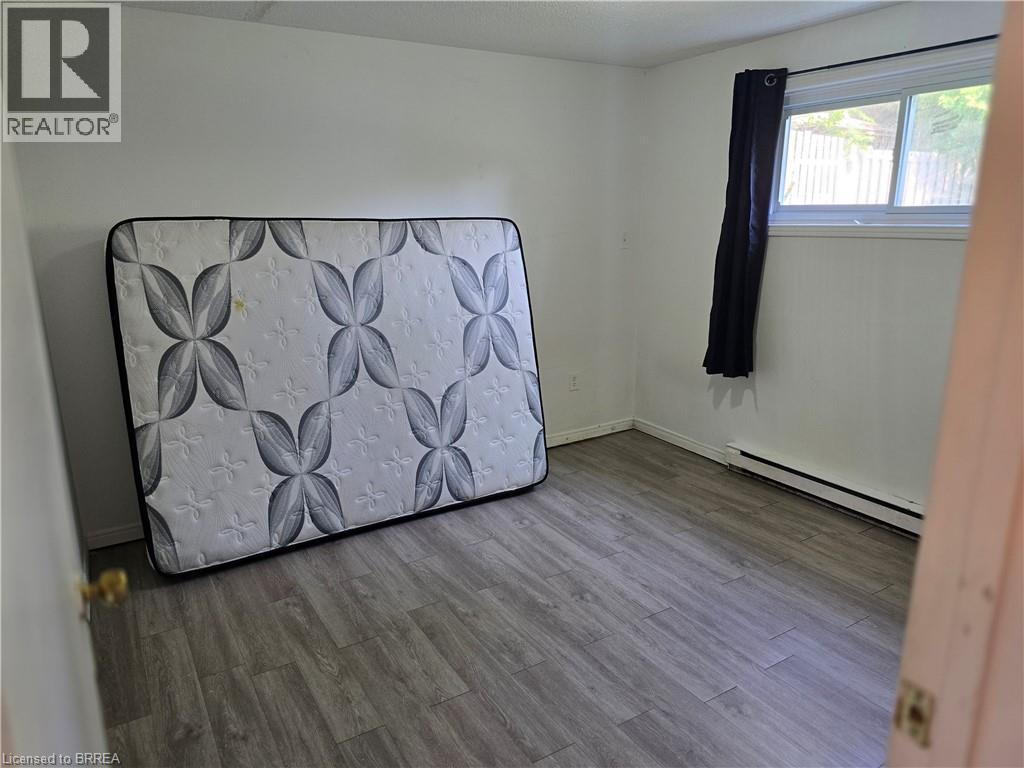 Photo 16 of 18 for 708 Oxford Street E