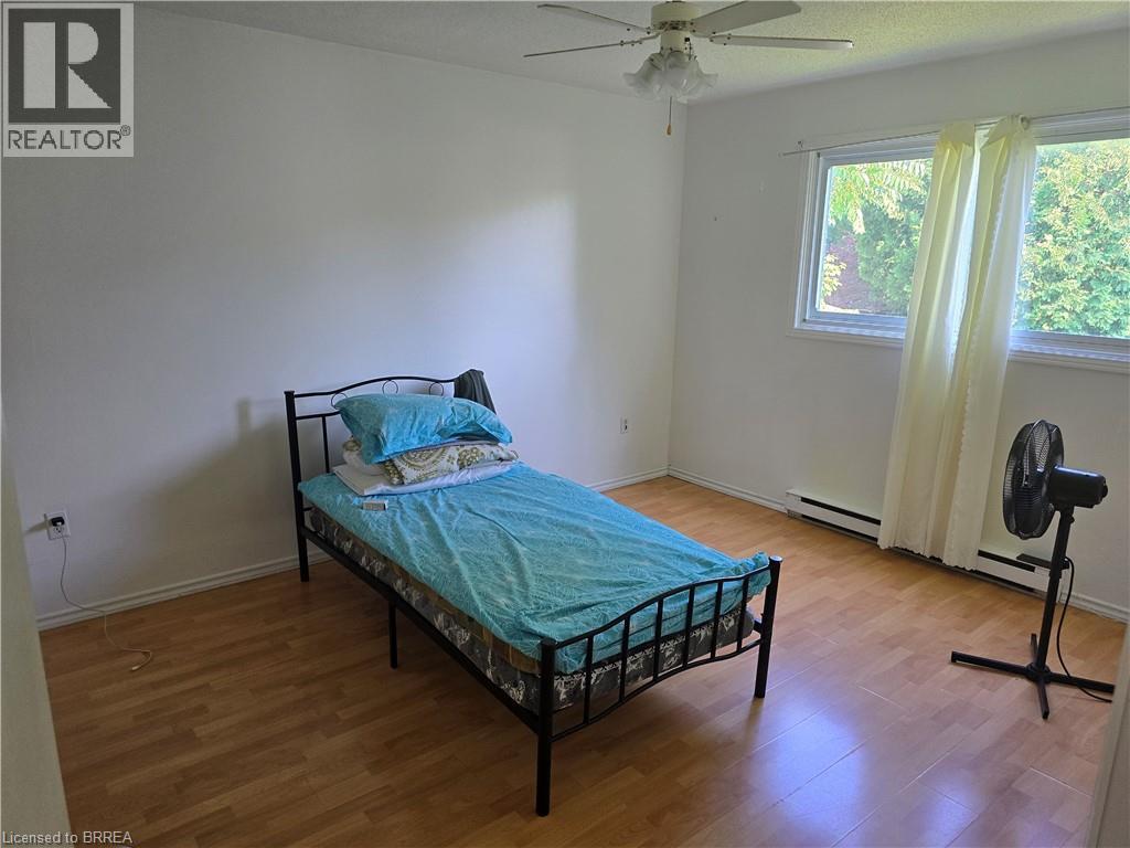 Photo 9 of 18 for 708 Oxford Street E