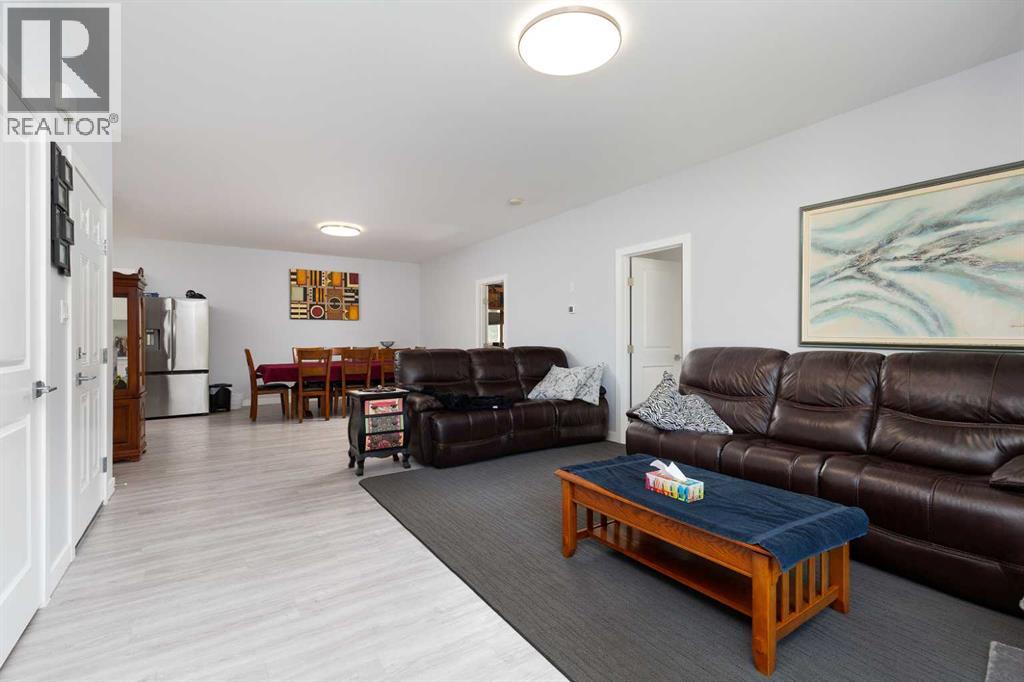 1408 13 Street N, Lethbridge, Alberta  T1H 2T9 - Photo 7 - A2255295