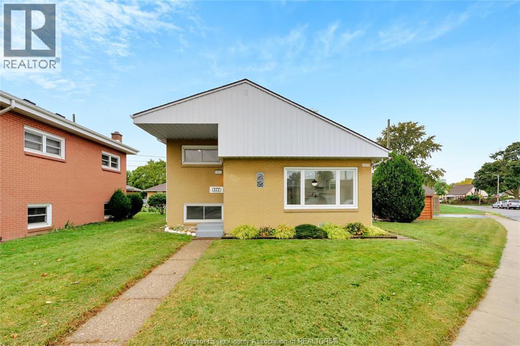 1377 Granville Crescent, Windsor, Ontario  N9C 3N9 - Photo 2 - 25025714