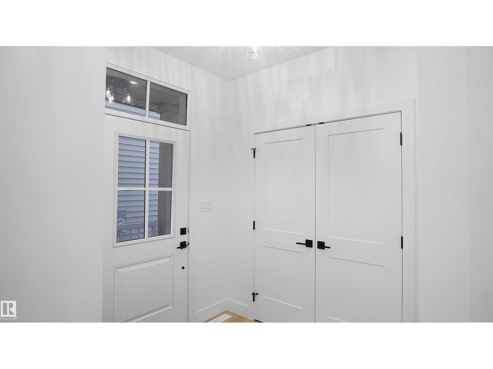 711 31 Av Nw, Edmonton, Alberta  T6T 2V6 - Photo 3 - E4461347