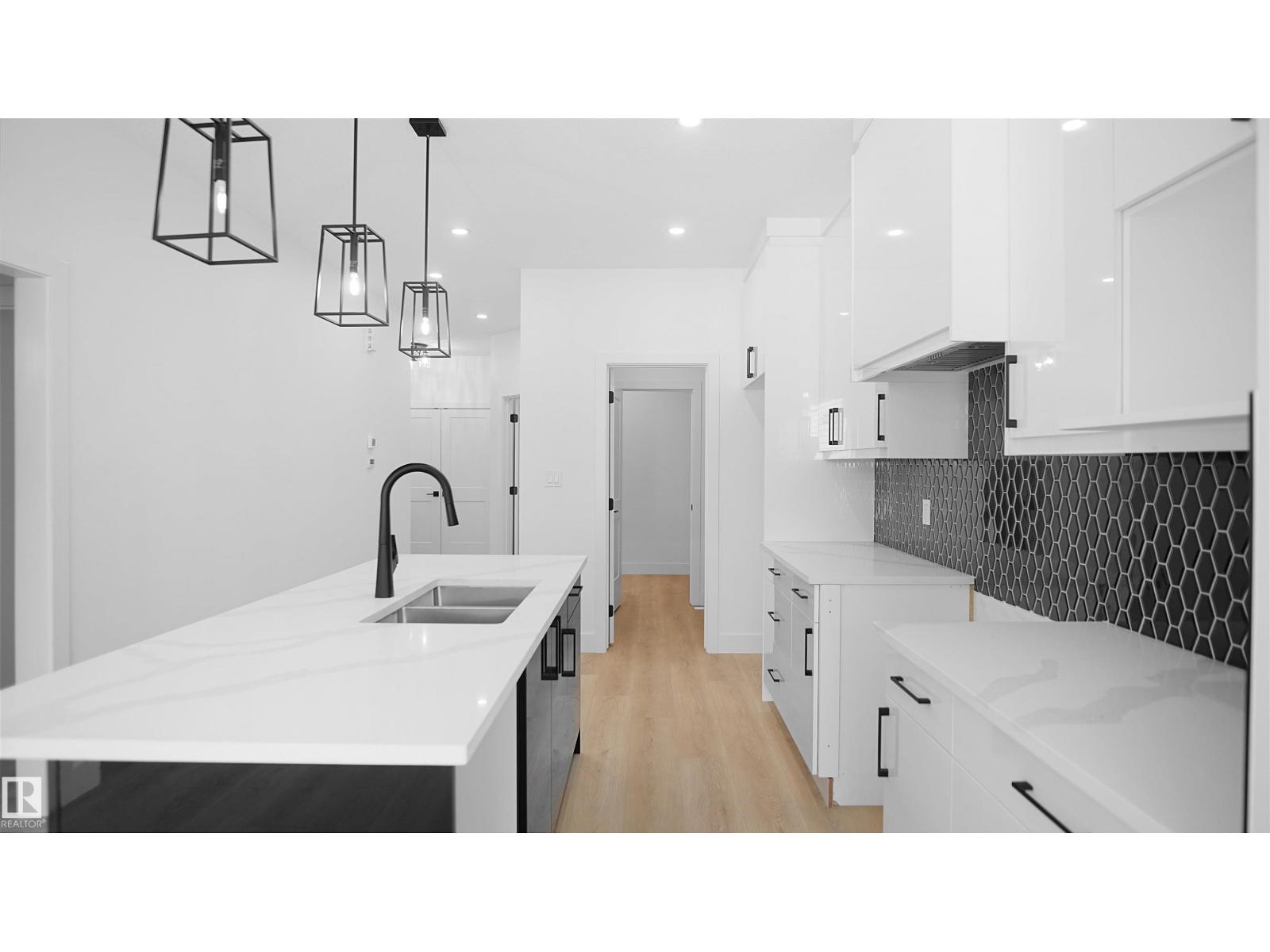711 31 Av Nw, Edmonton, Alberta  T6T 2V6 - Photo 8 - E4461347