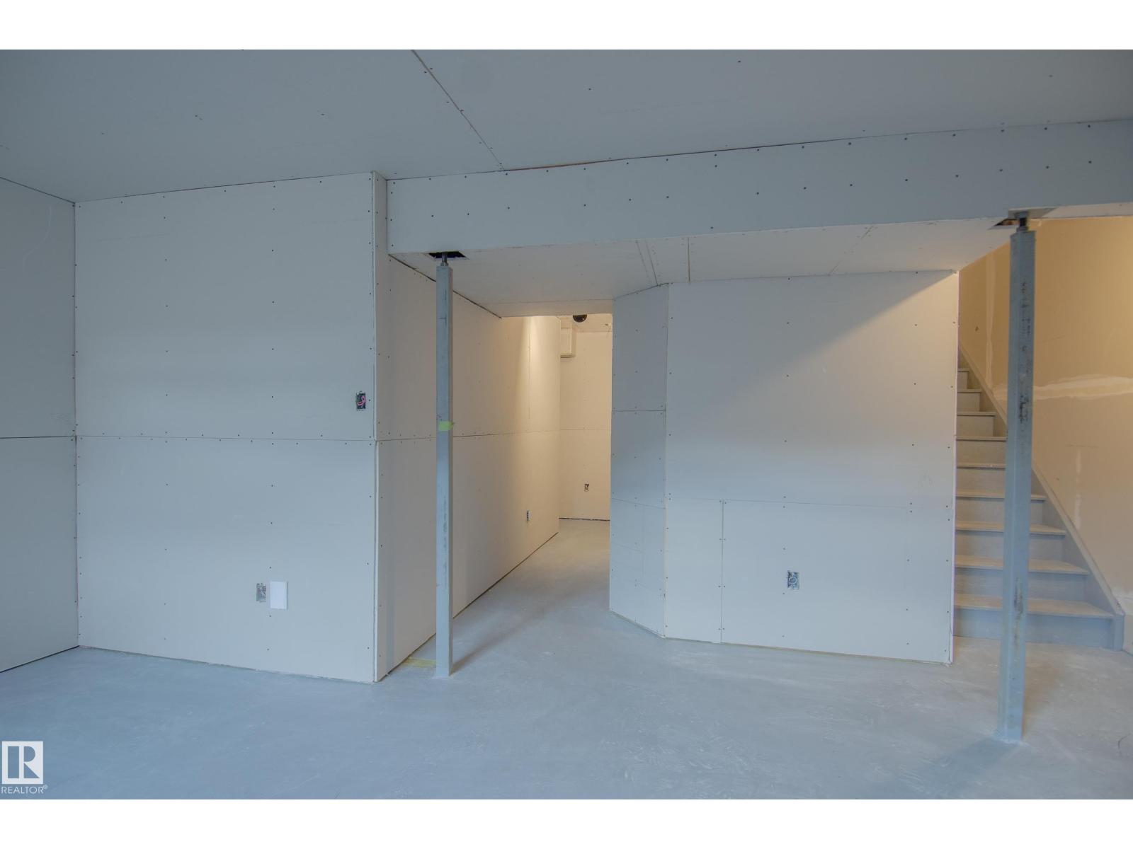 6129 176 Av Nw, Edmonton, Alberta  T5Y 3P1 - Photo 26 - E4461351