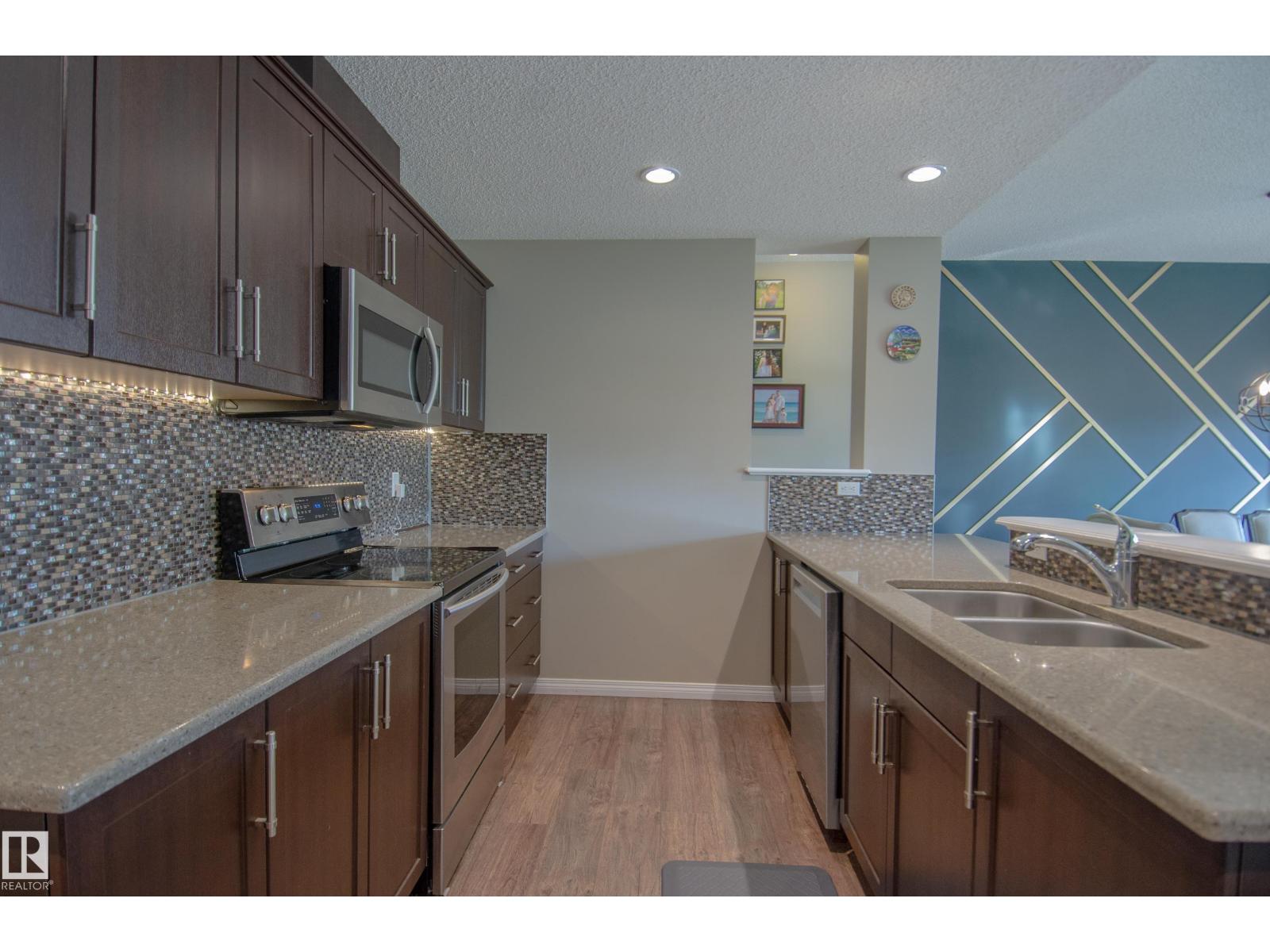 6129 176 Av Nw, Edmonton, Alberta  T5Y 3P1 - Photo 6 - E4461351