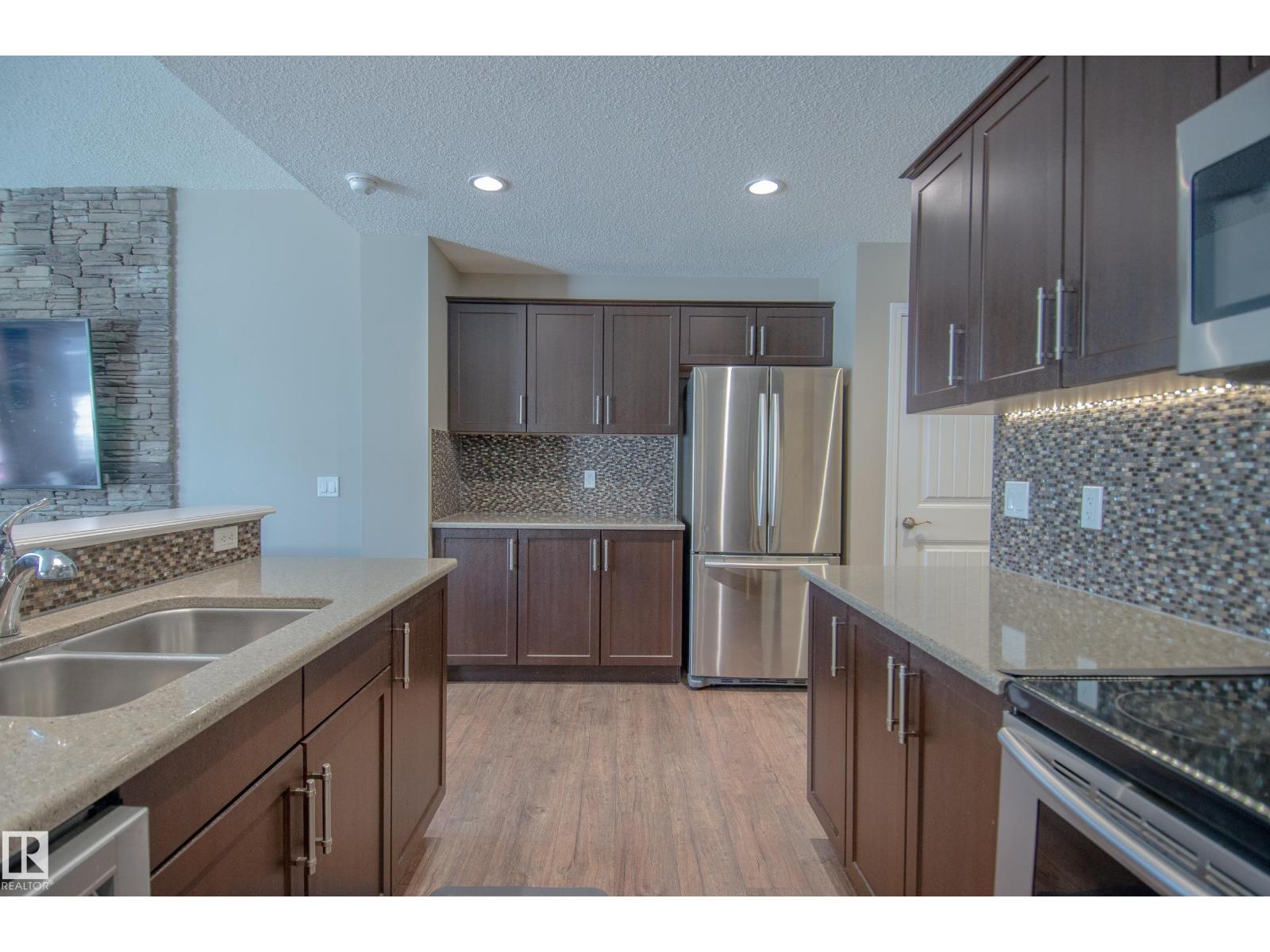 6129 176 Av Nw, Edmonton, Alberta  T5Y 3P1 - Photo 7 - E4461351