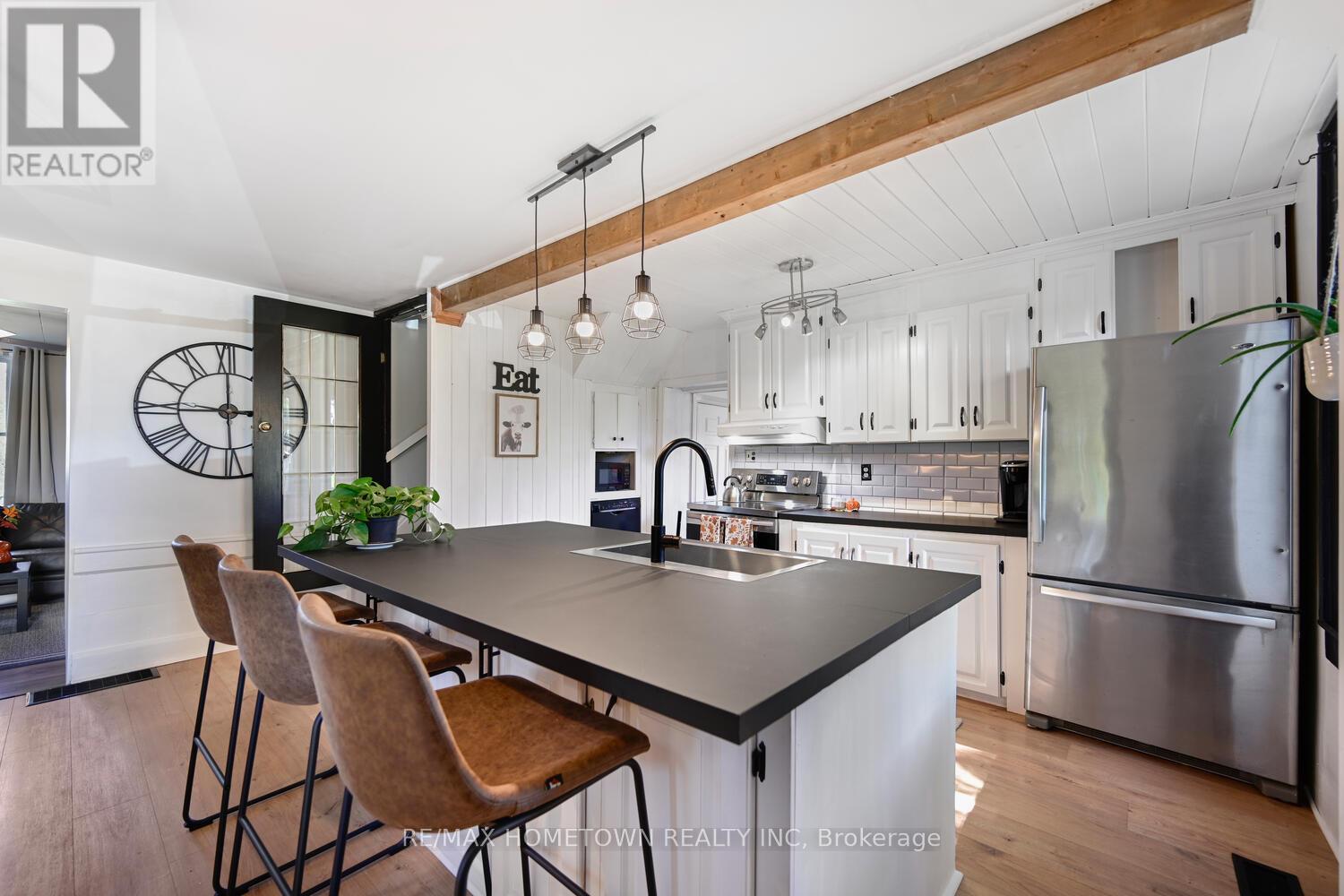 81 Hard Island Road, Athens, Ontario  K0E 1B0 - Photo 10 - X12452486