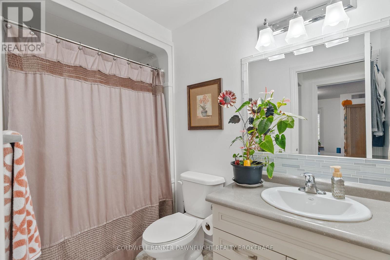 18 Devon Drive, South Huron, Ontario  N0M 1S3 - Photo 25 - X12452521