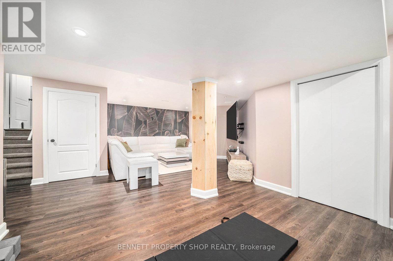 167 Portrush Avenue, Ottawa, Ontario  K2J 5J4 - Photo 20 - X12450607
