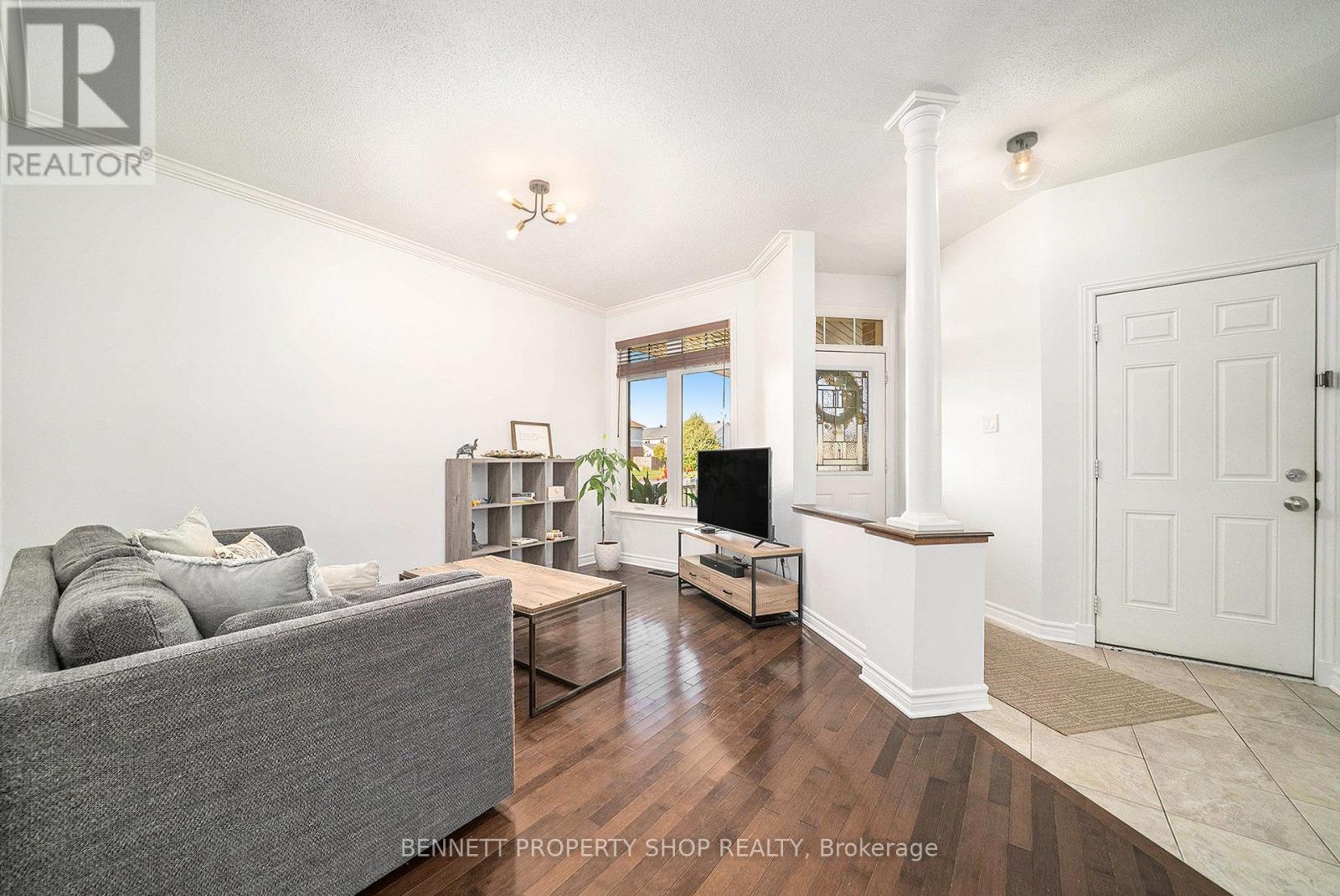 167 Portrush Avenue, Ottawa, Ontario  K2J 5J4 - Photo 4 - X12450607