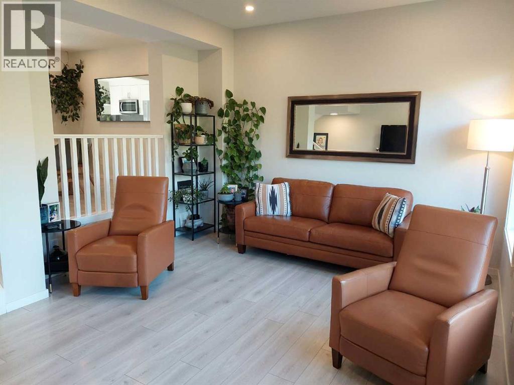 214 Cranbrook Square Se, Calgary, Alberta  T3M 3E3 - Photo 5 - A2255107
