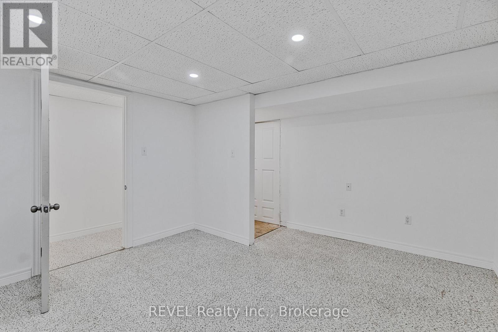 908 Cedar Street, Haldimand, Ontario  N1A 2K3 - Photo 35 - X12452510
