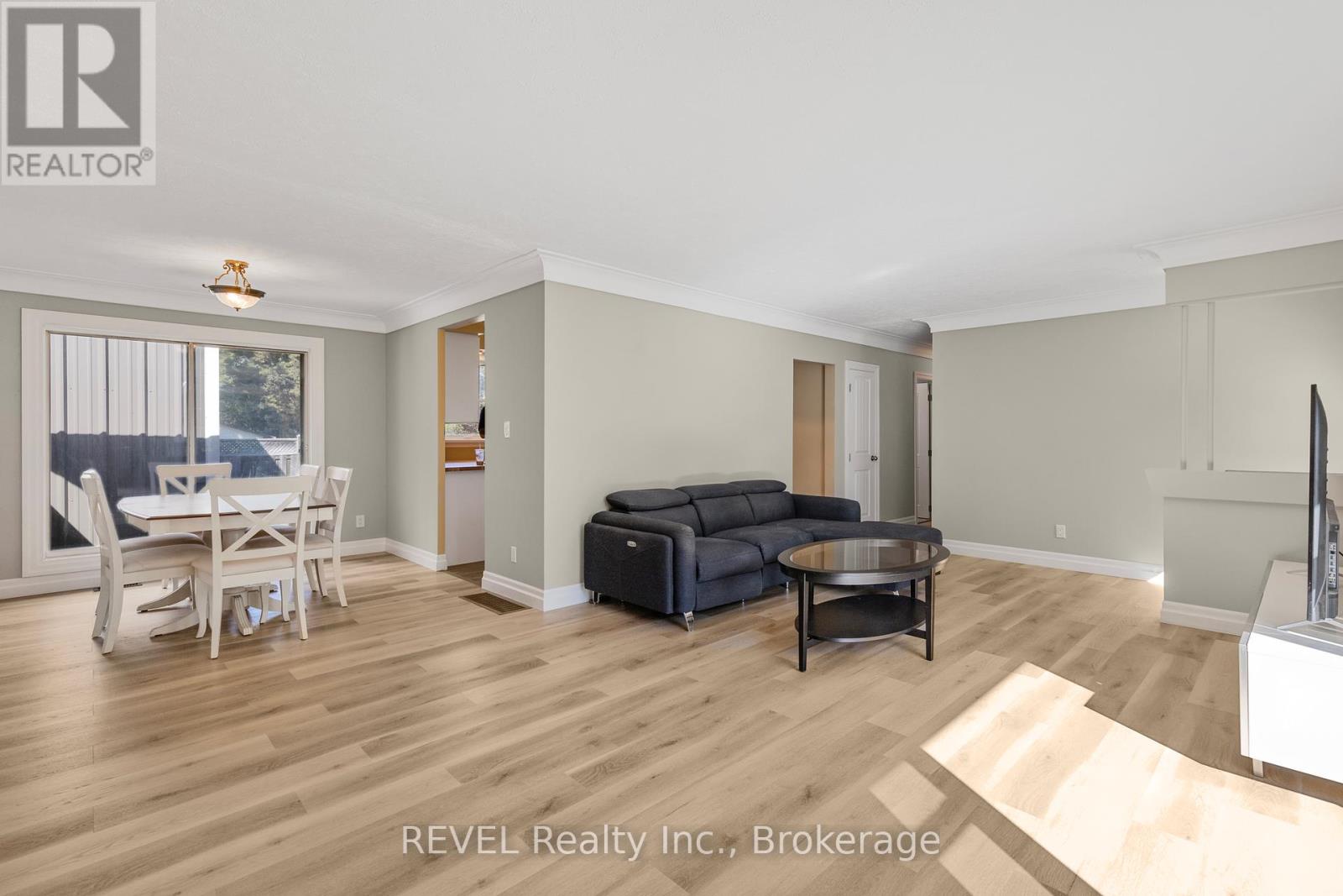 908 Cedar Street, Haldimand, Ontario  N1A 2K3 - Photo 7 - X12452510