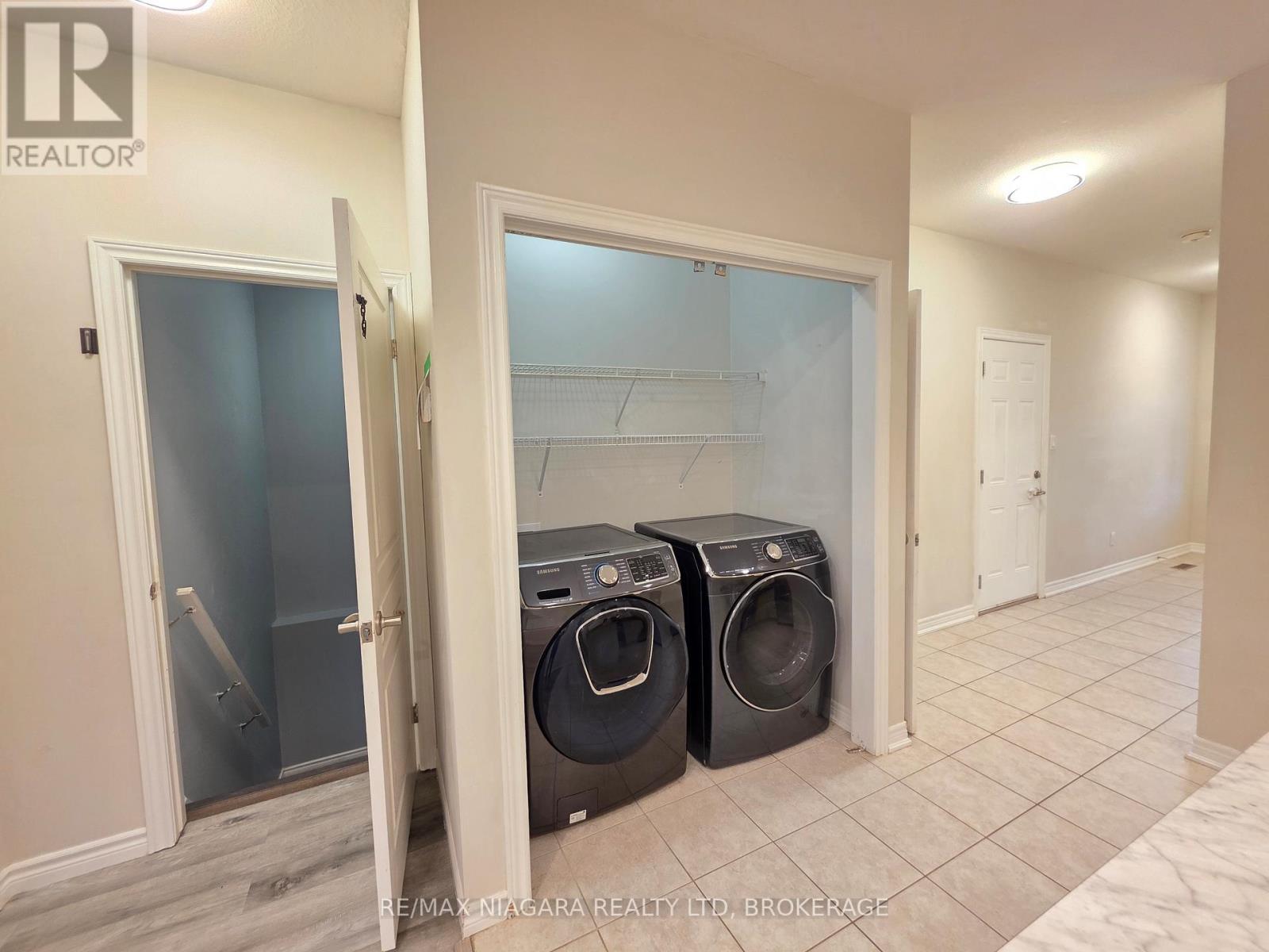 24 Ellis Avenue, St. Catharines, Ontario  L2P 0E6 - Photo 13 - X12452512
