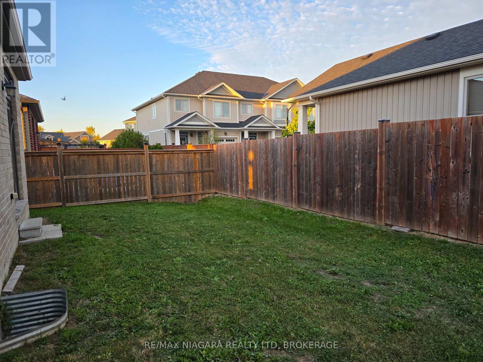 24 Ellis Avenue, St. Catharines, Ontario  L2P 0E6 - Photo 27 - X12452512