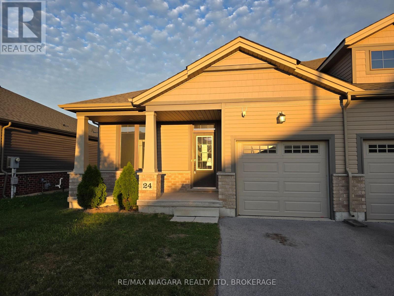 24 Ellis Avenue, St. Catharines, Ontario  L2P 0E6 - Photo 30 - X12452512