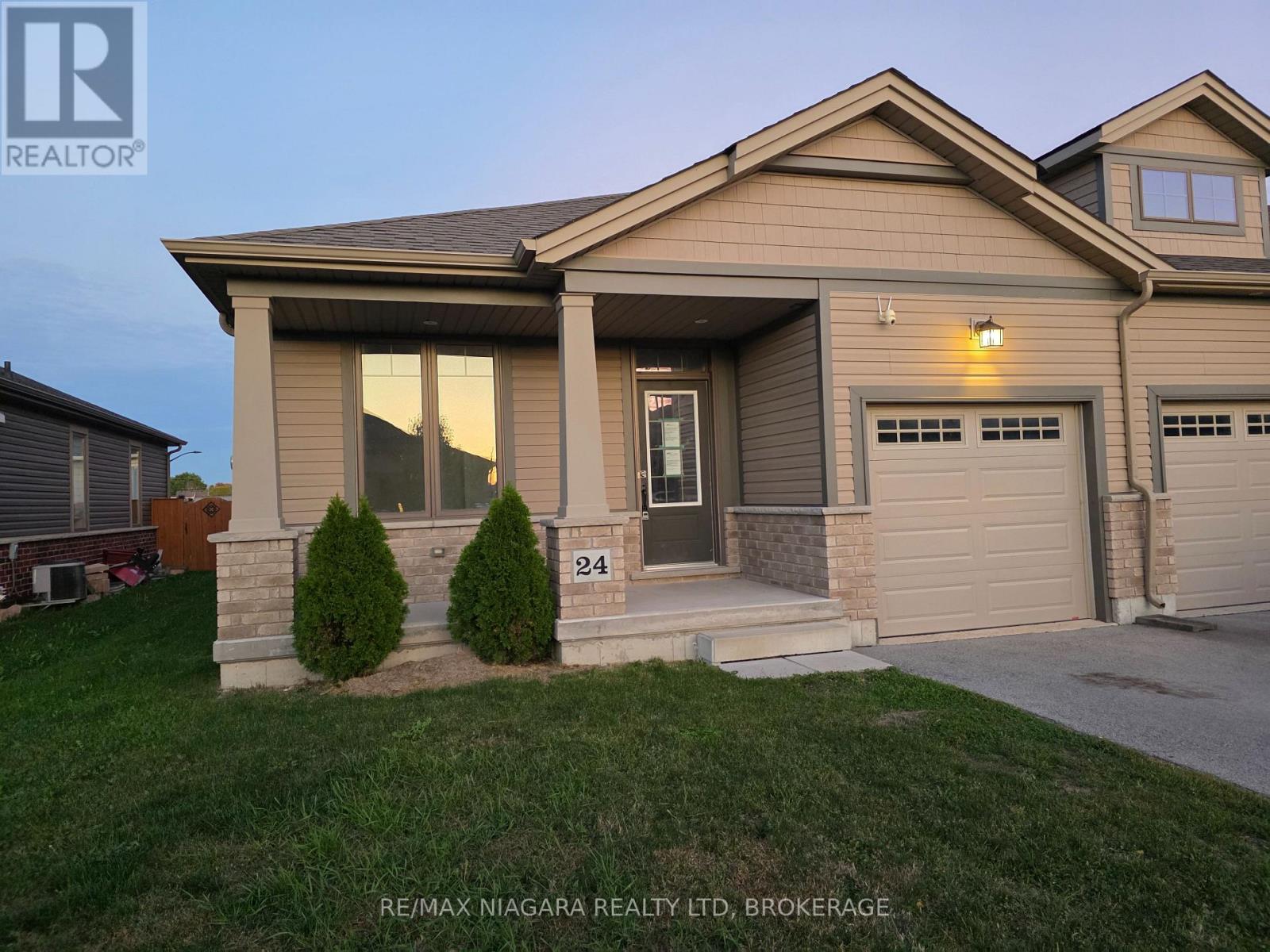 24 Ellis Avenue, St. Catharines, Ontario  L2P 0E6 - Photo 31 - X12452512
