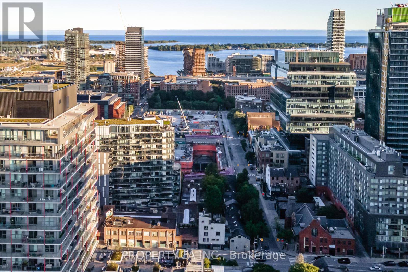 110 Berkeley Street, Toronto, Ontario  M5A 2W7 - Photo 34 - C12452440