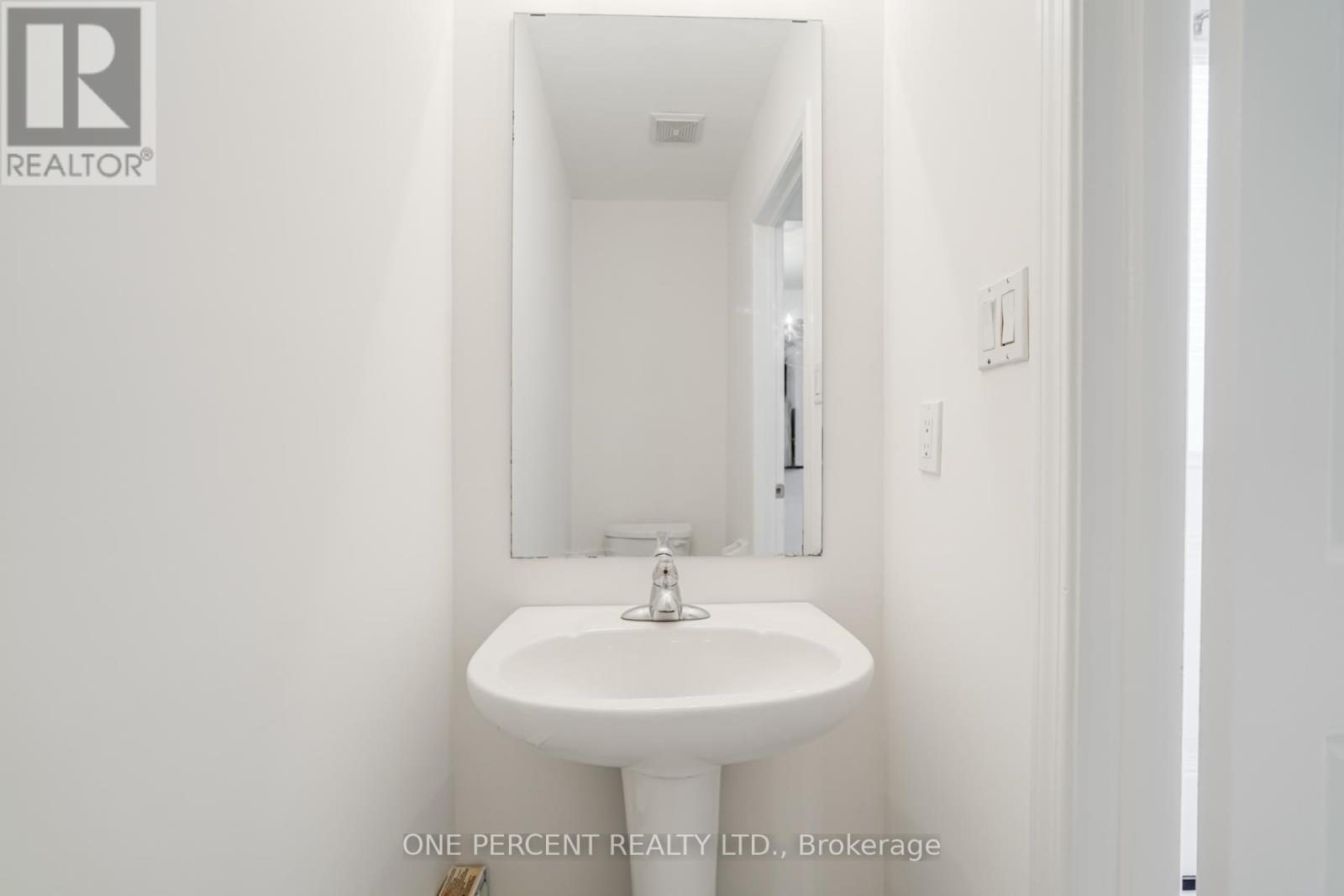12 - 25 Coneflower Crescent, Toronto, Ontario  M2R 0A5 - Photo 11 - C12452457
