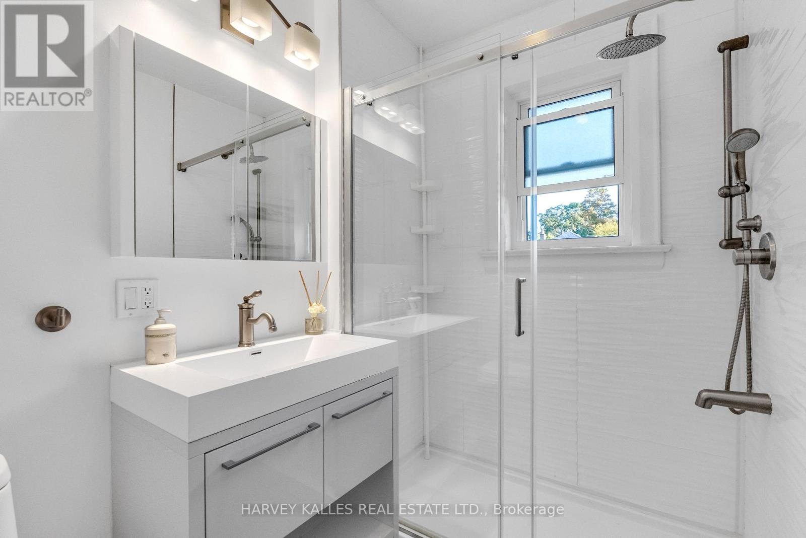 89 Lawrence Avenue W, Toronto, Ontario  M5M 1A7 - Photo 26 - C12452465
