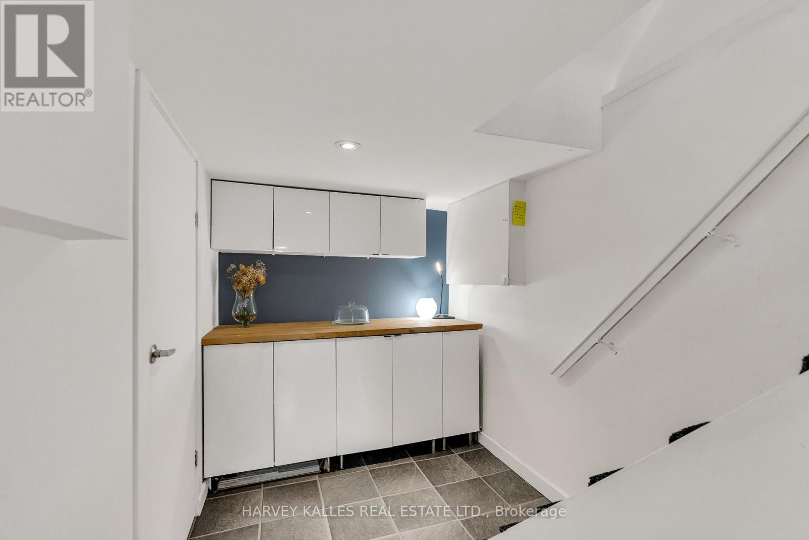 89 Lawrence Avenue W, Toronto, Ontario  M5M 1A7 - Photo 27 - C12452465