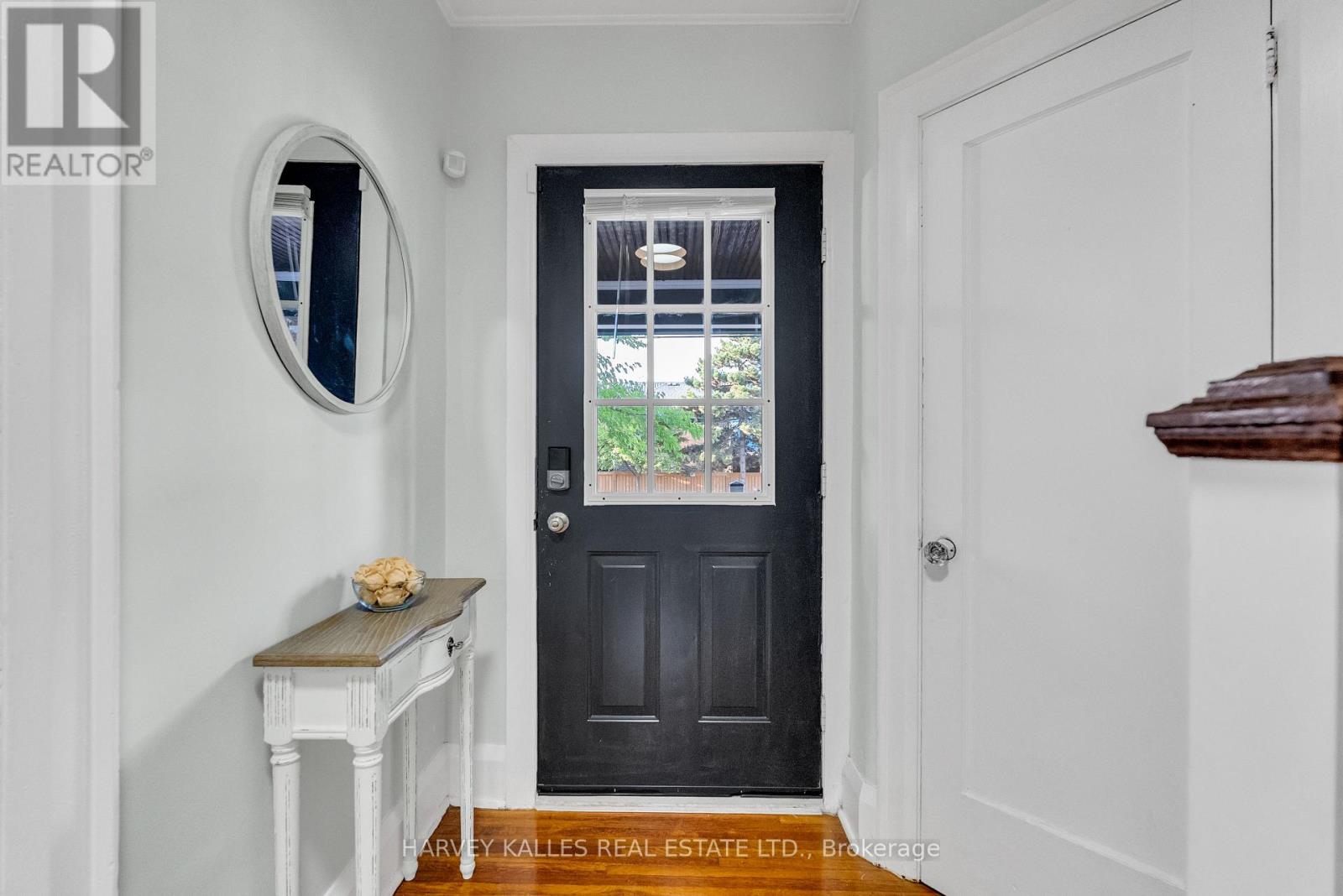 89 Lawrence Avenue W, Toronto, Ontario  M5M 1A7 - Photo 3 - C12452465