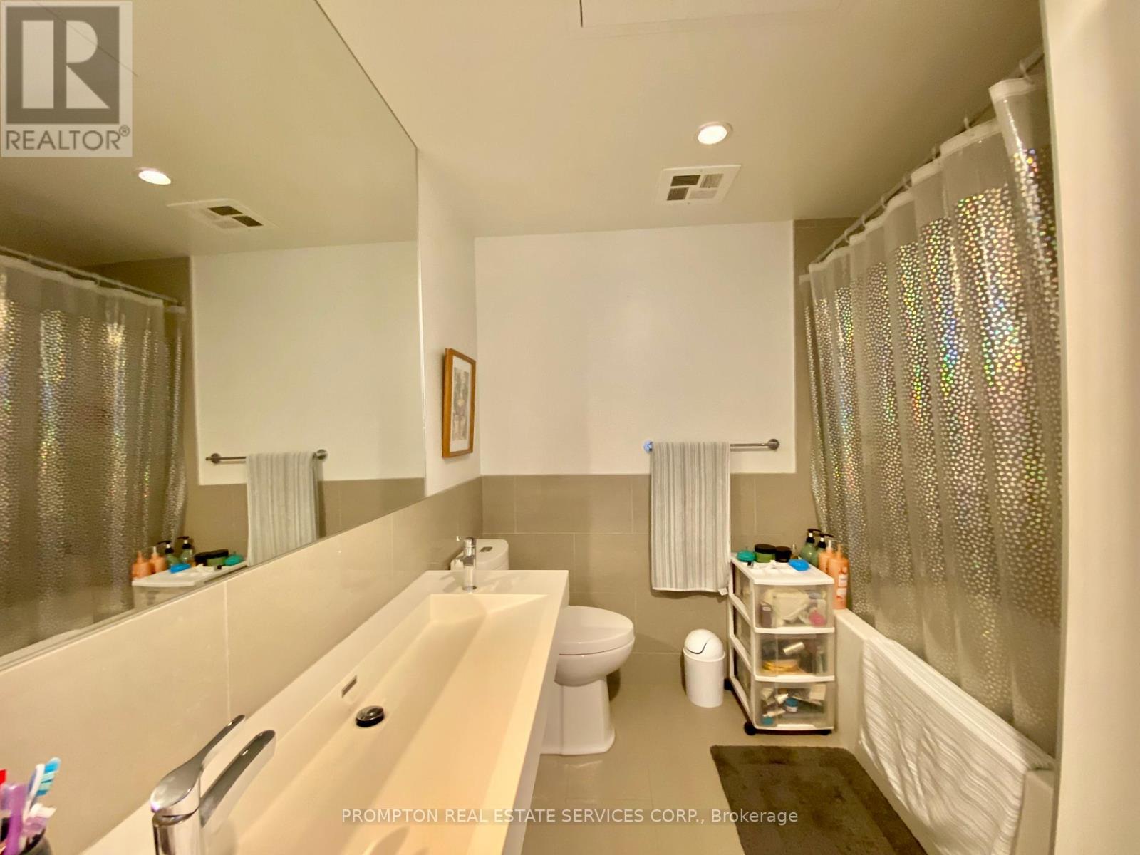 601 - 70 Distillery Lane, Toronto, Ontario  M5A 0E3 - Photo 13 - C12452494