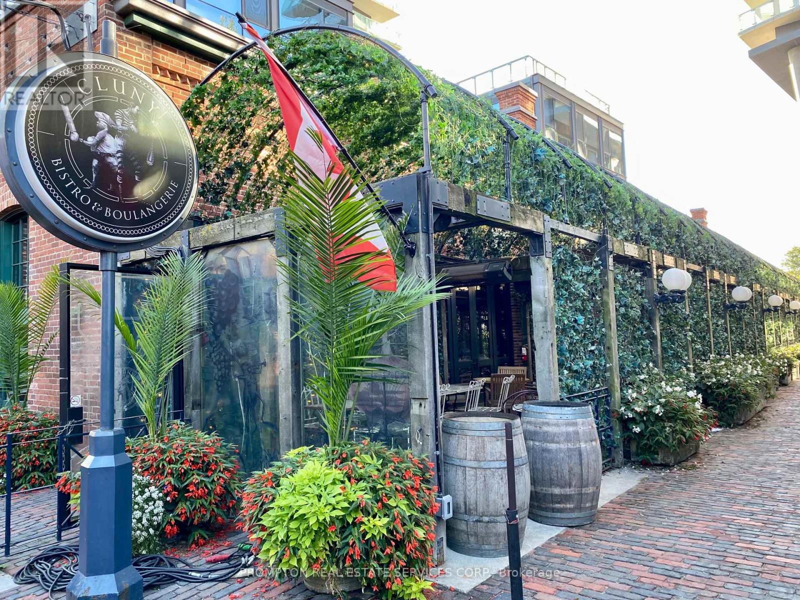 601 - 70 Distillery Lane, Toronto, Ontario  M5A 0E3 - Photo 4 - C12452494