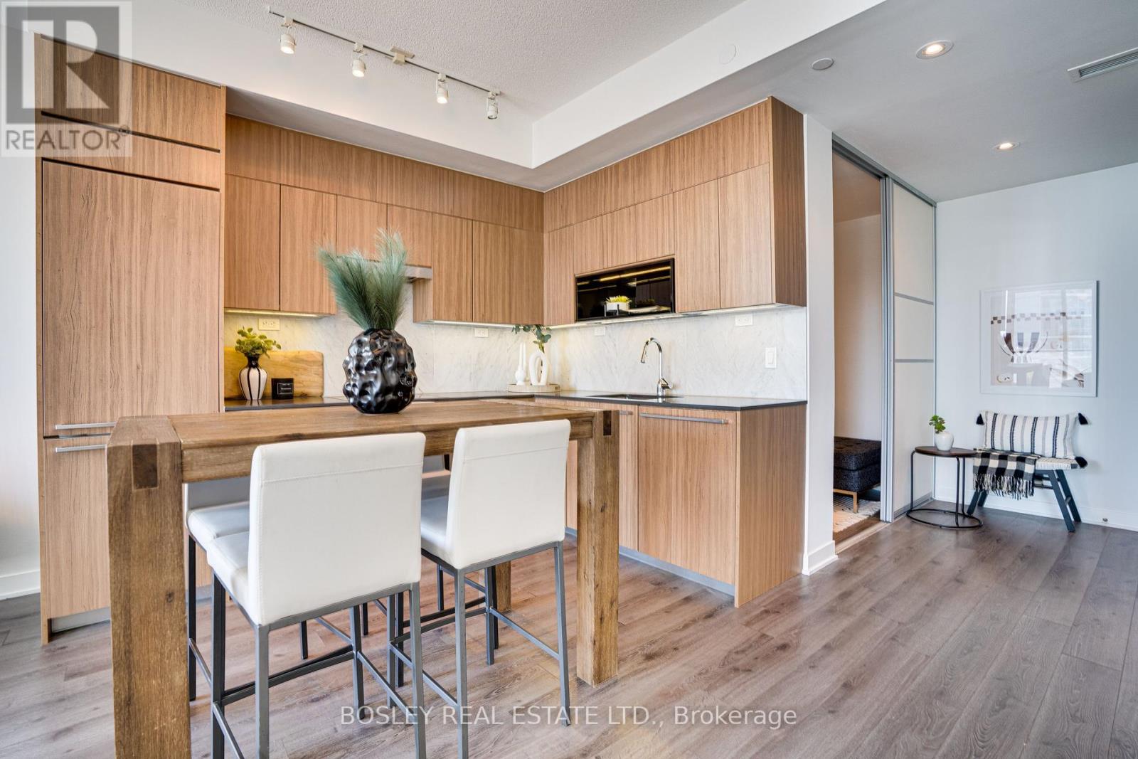 3315 - 70 Queens Wharf Road, Toronto, Ontario  M5V 0J2 - Photo 2 - C12452526