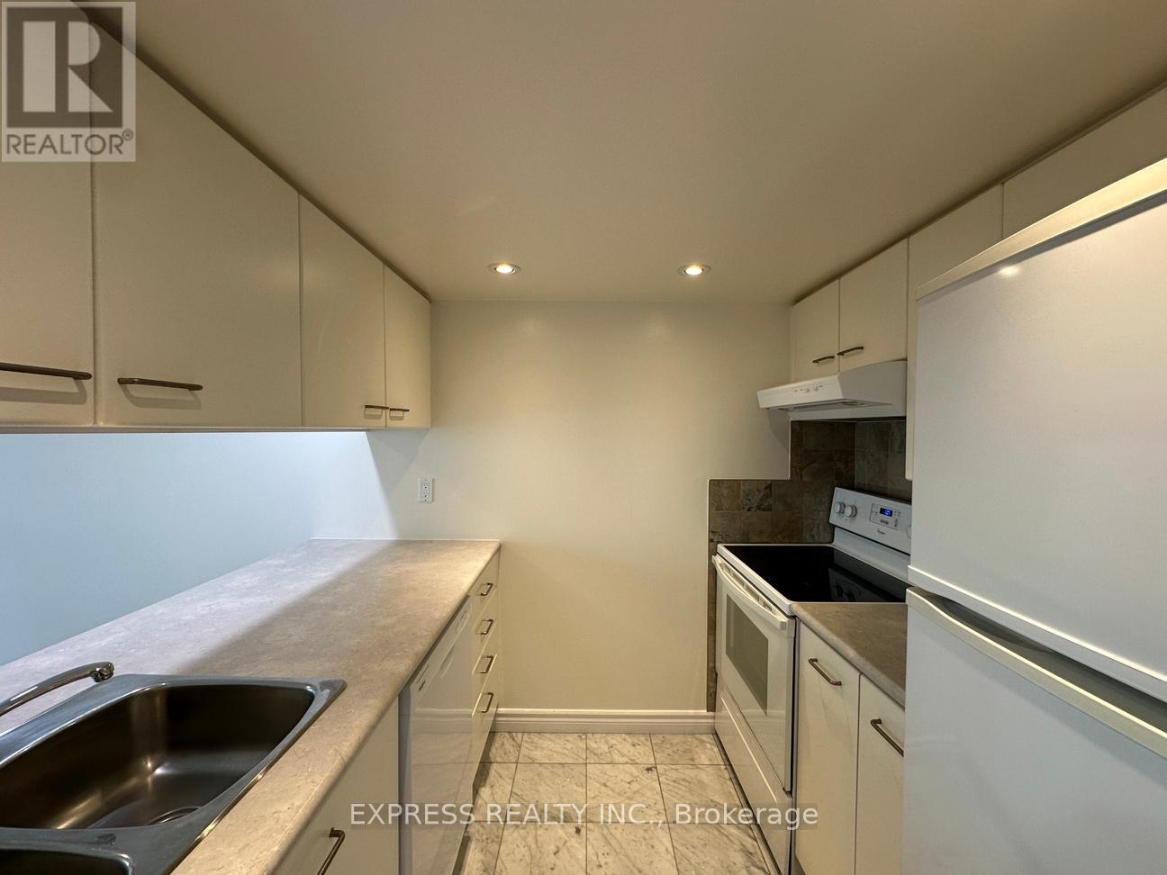 1707 - 38 Elm Street, Toronto, Ontario  M5G 2K5 - Photo 2 - C12452530